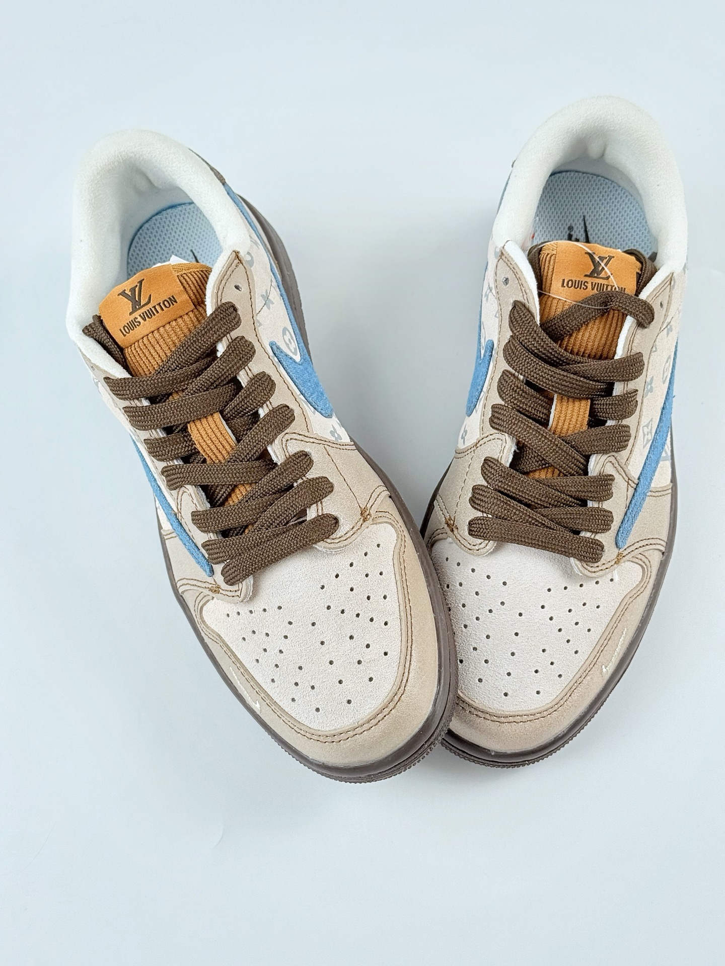 Travis Scott x Nike Air Jordan 1 Low x Louis Vuitton Air Jordan 1 Low 反转棕蓝倒钩 CH6336-022