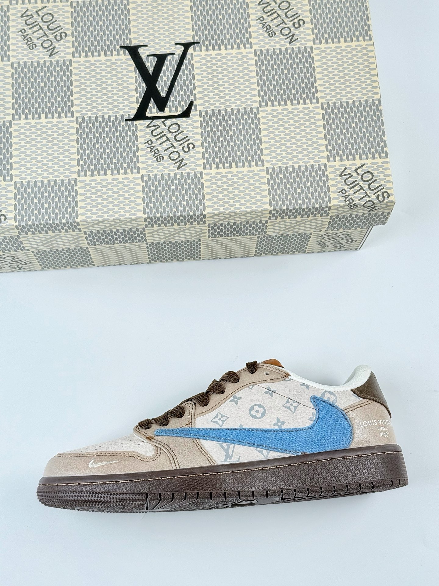 Travis Scott x Nike Air Jordan 1 Low x Louis Vuitton Air Jordan 1 Low 反转棕蓝倒钩 CH6336-022
