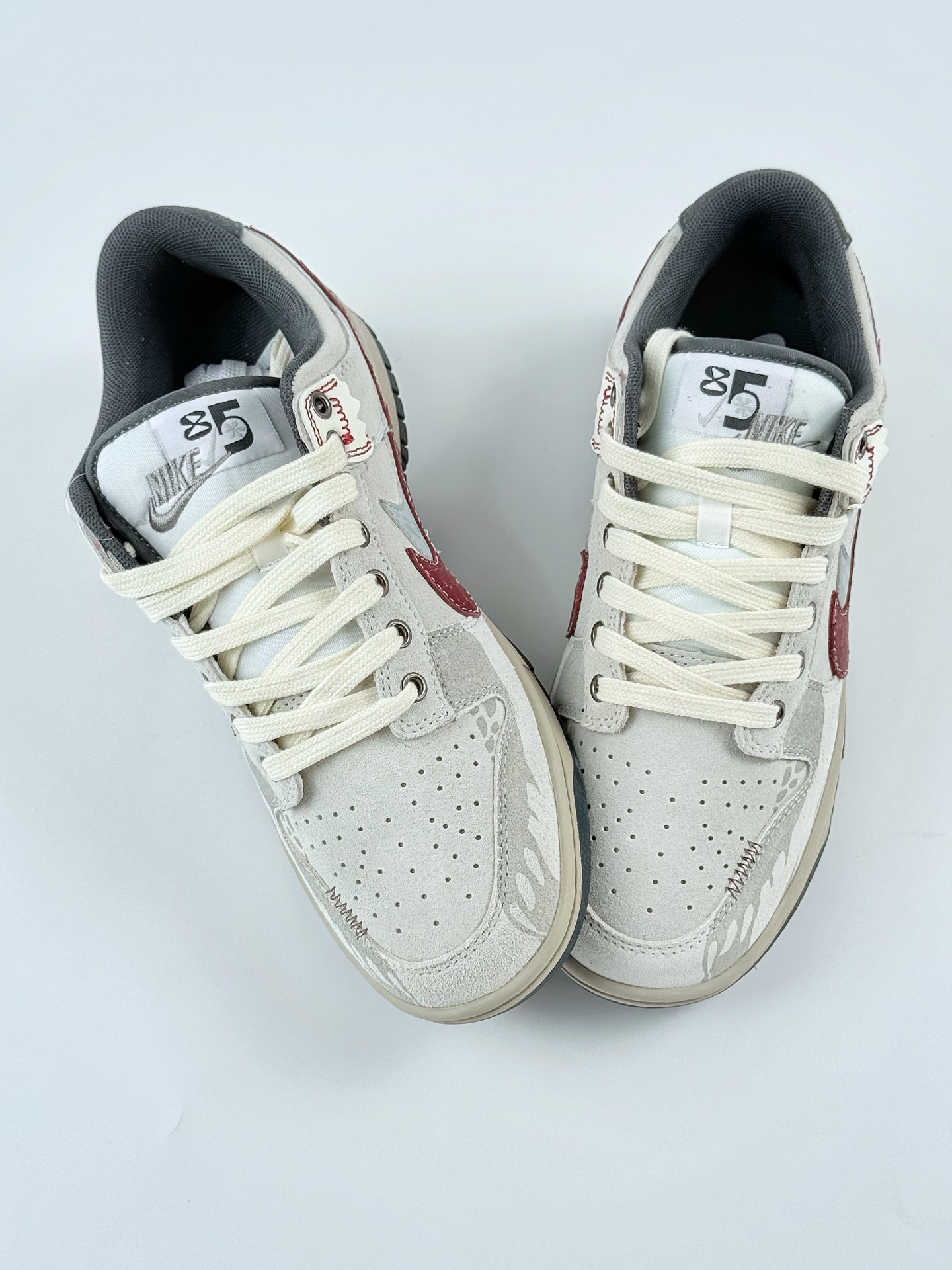 Nike SB Dunk Low ”Double Swoosh” 熊猫恶作剧 CNY蛇年 HV1800-101