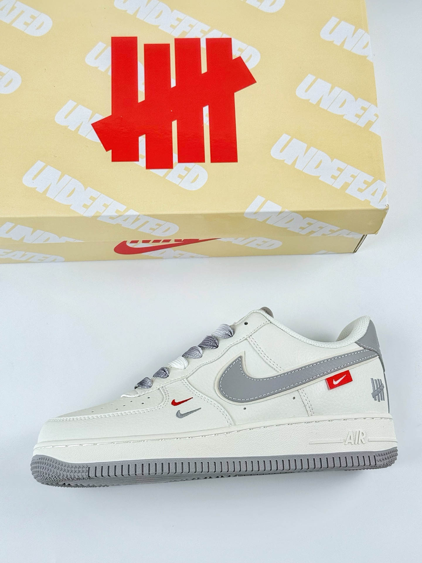 Nike Air Force 1 Low 07 x UNDEFEATED 白灰双小钩 CS5288-007