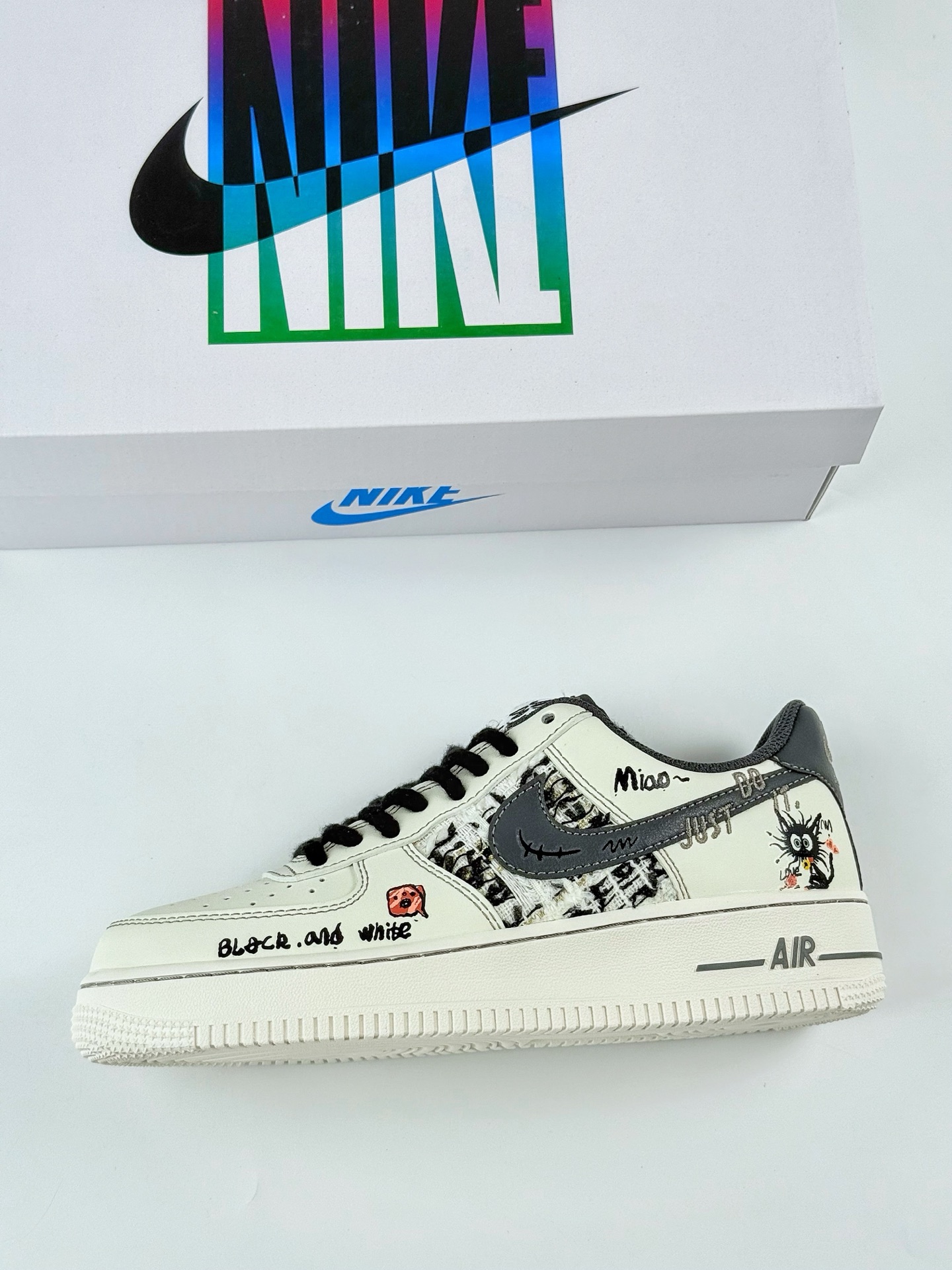 Nike Air Force 1 Low 07 白灰黑麻绳涂鸦 FJ7740-710