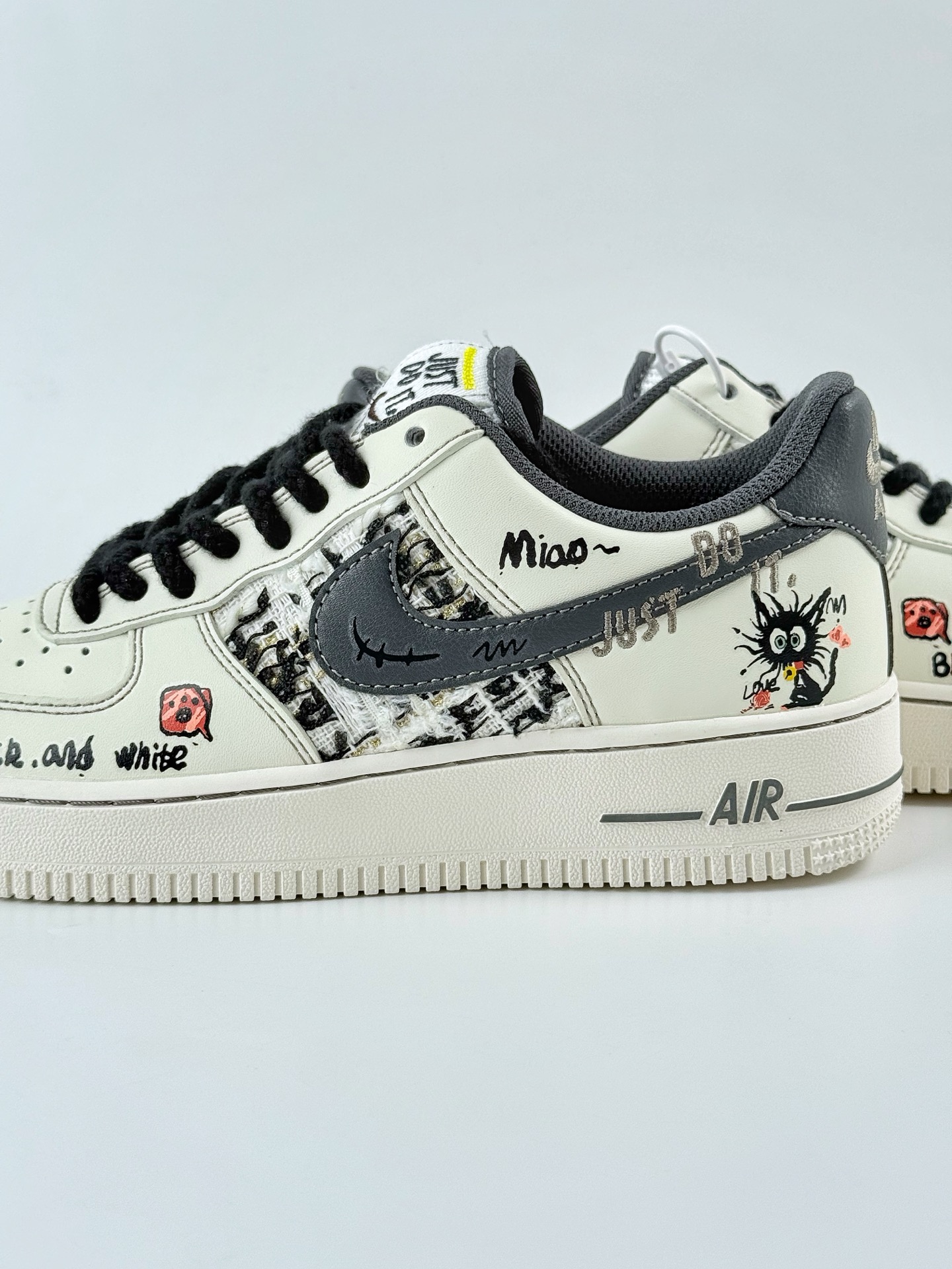 Nike Air Force 1 Low 07 白灰黑麻绳涂鸦 FJ7740-710