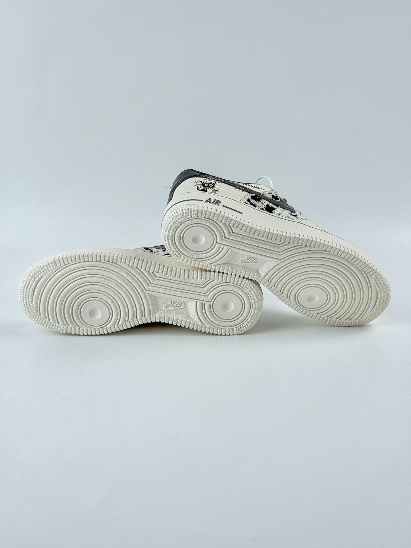 Nike Air Force 1 Low 07 白灰黑麻绳涂鸦 FJ7740-710