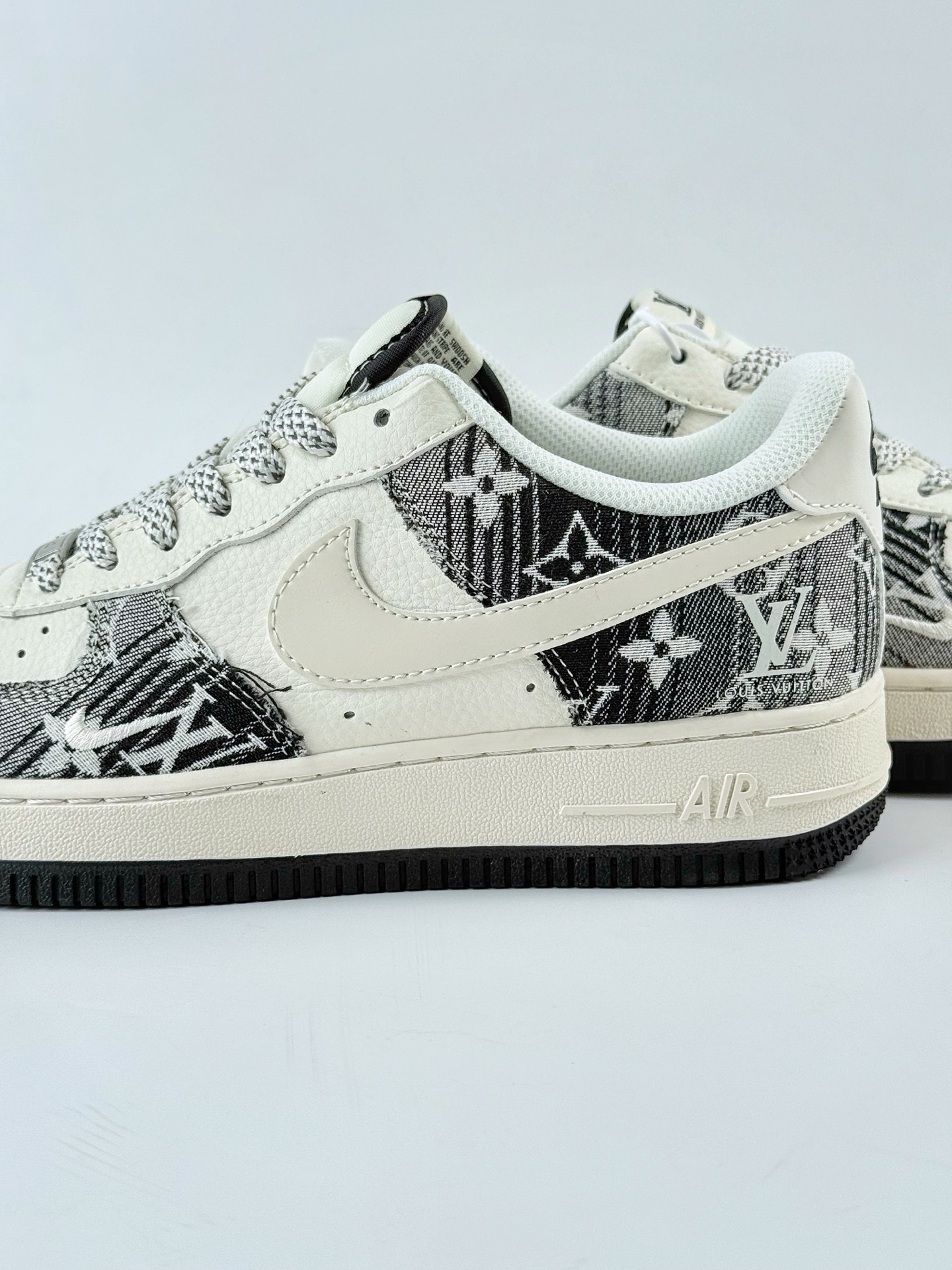 Nike Air Force 1 Low 07 x Louis Vuitton 黑白牛仔满天星 XS1958-585