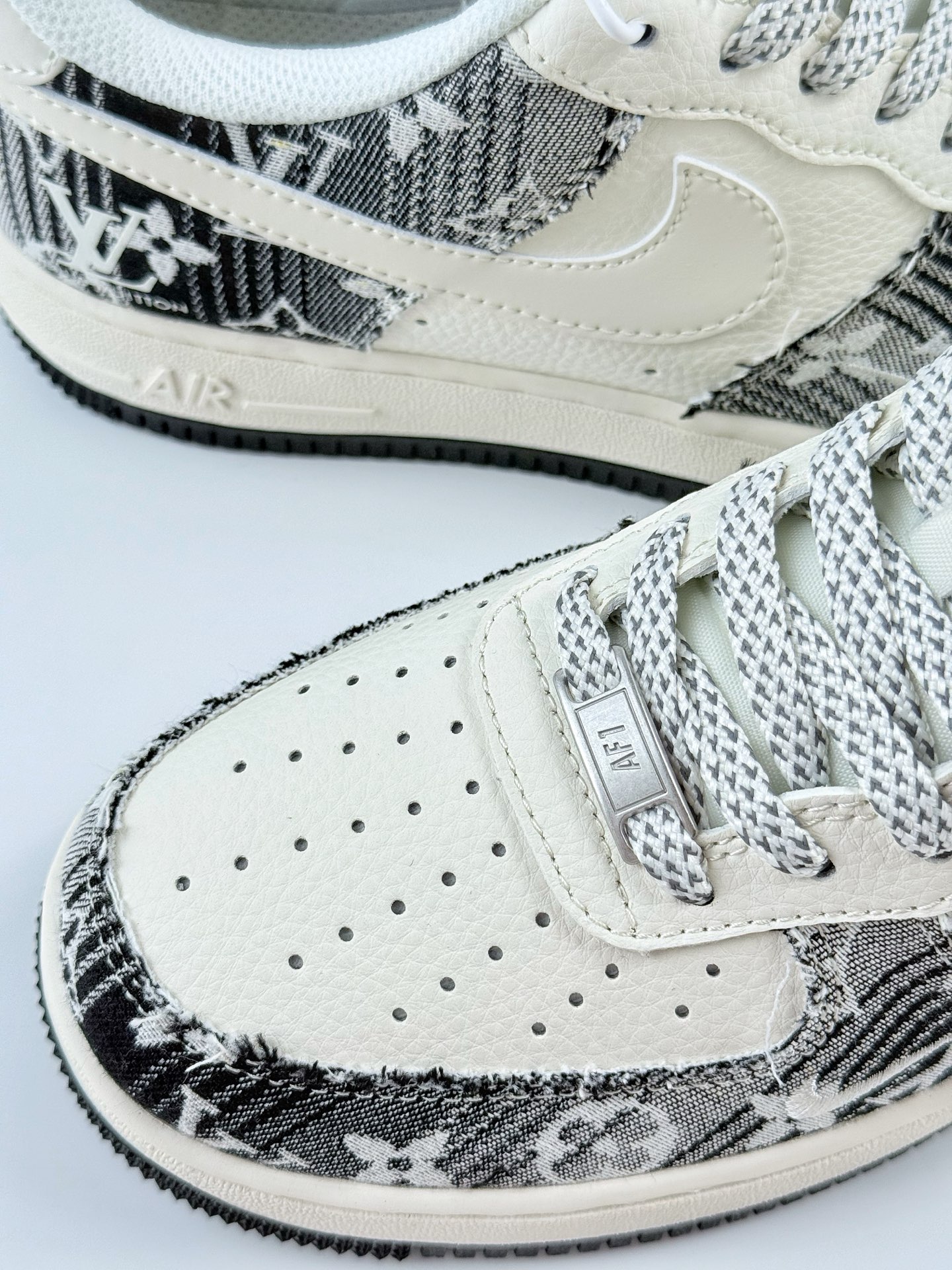Nike Air Force 1 Low 07 x Louis Vuitton 黑白牛仔满天星 XS1958-585