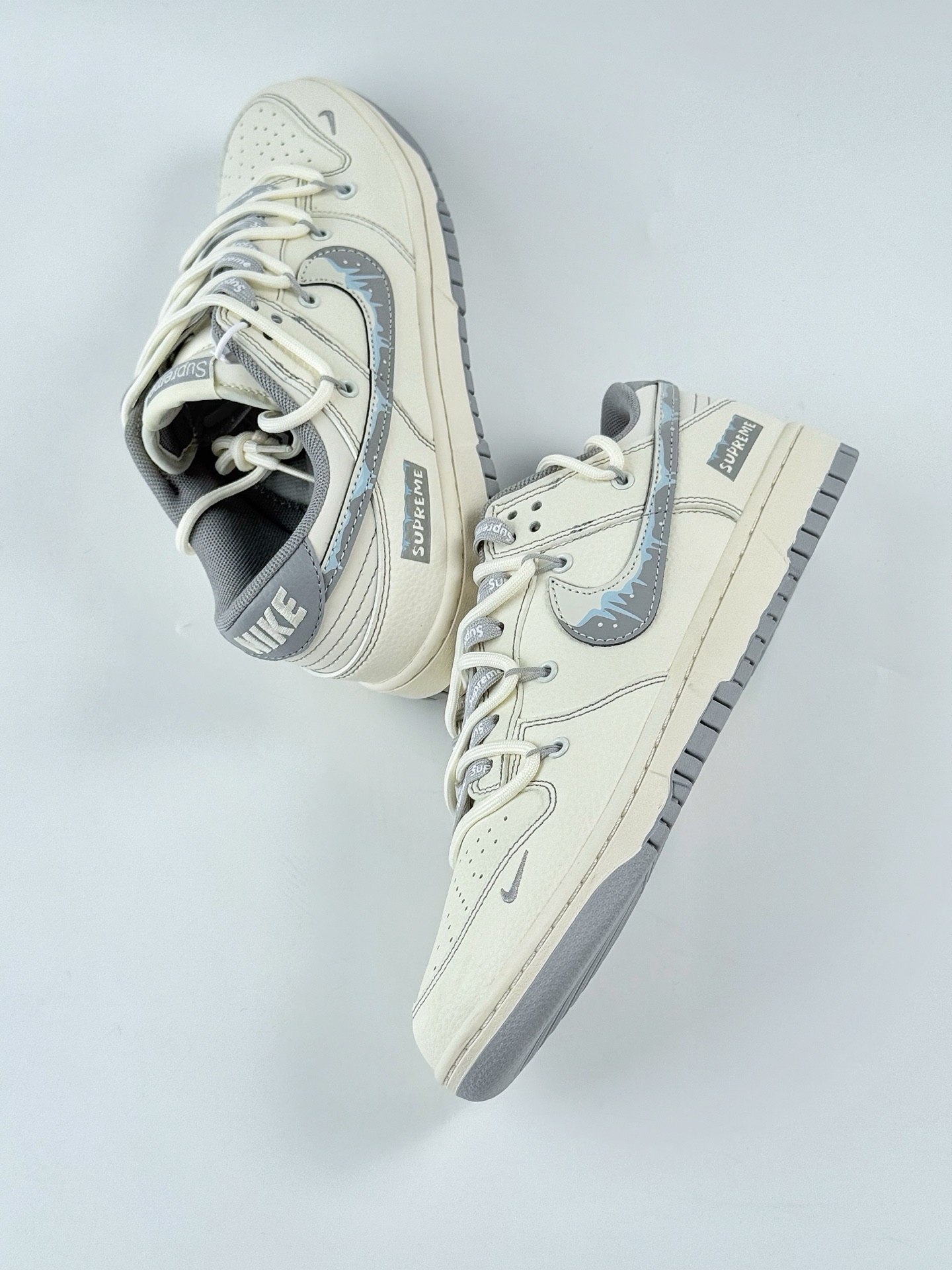 Nike SB Dunk Low x Supreme 白灰小钩绑带 DM6868-080
