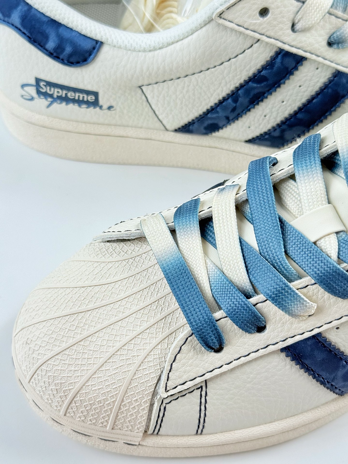 AD Originals Superstar x Supreme 白蓝 HS3069