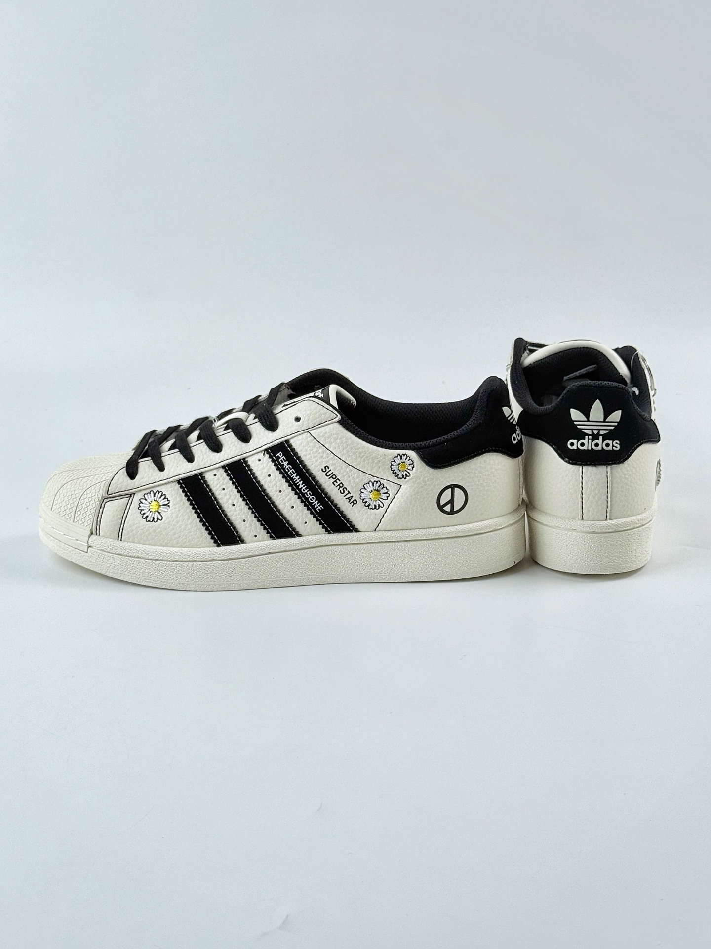 AD Originals Superstar x Peaceminusone 白黑小雏菊 XG0001