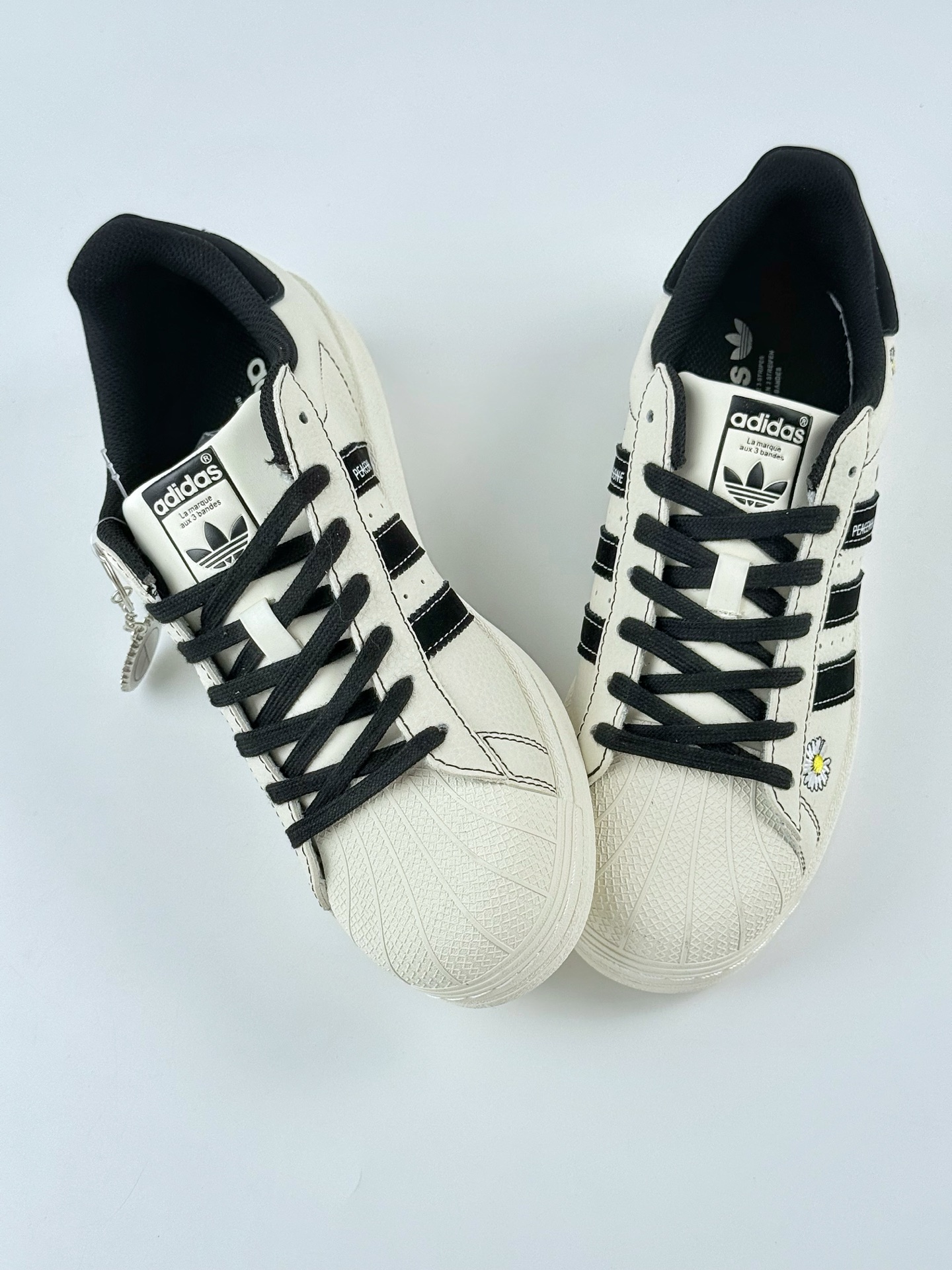 AD Originals Superstar x Peaceminusone 白黑小雏菊 XG0001