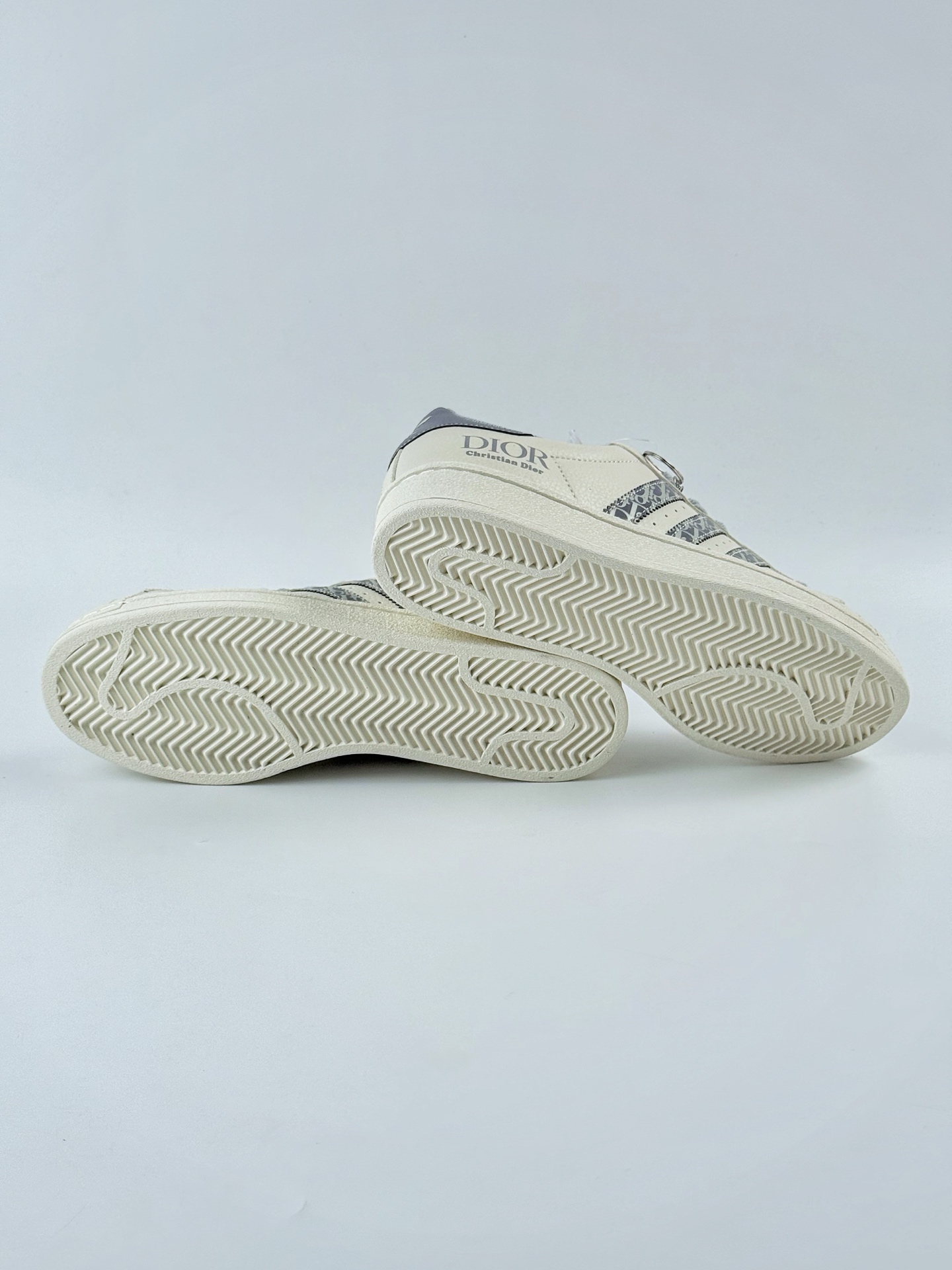 AD Originals Superstar x DIOR 白灰 XG0004
