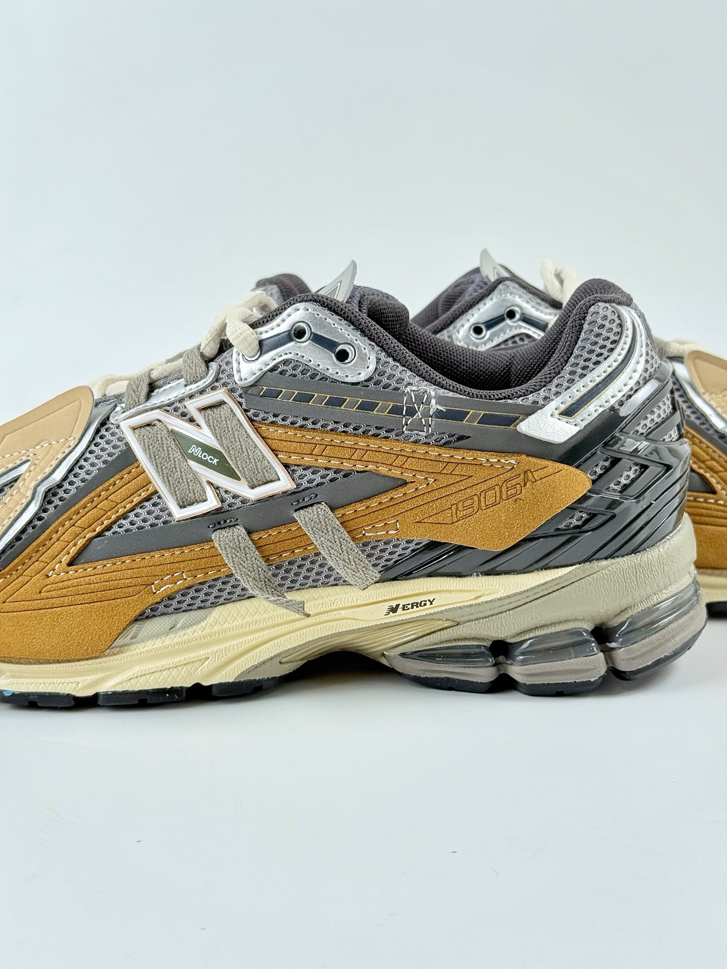 New Balance U1906系列 复古单品宝藏老爹鞋款 M1906AA