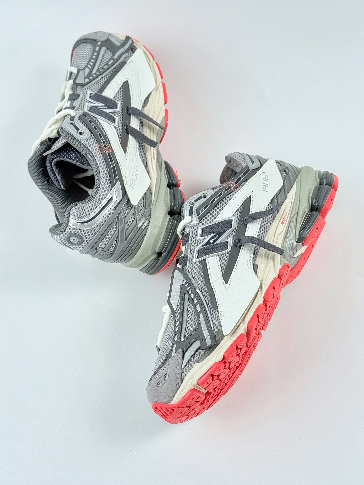New Balance U1906系列 复古单品宝藏老爹鞋款 M1906AC