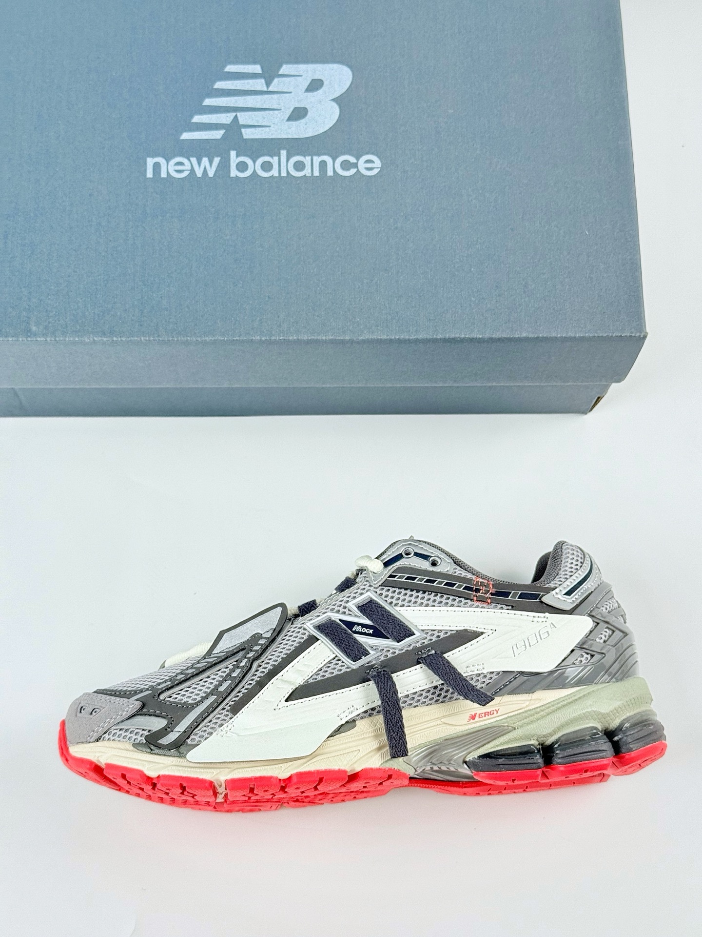 New Balance U1906系列 复古单品宝藏老爹鞋款 M1906AC