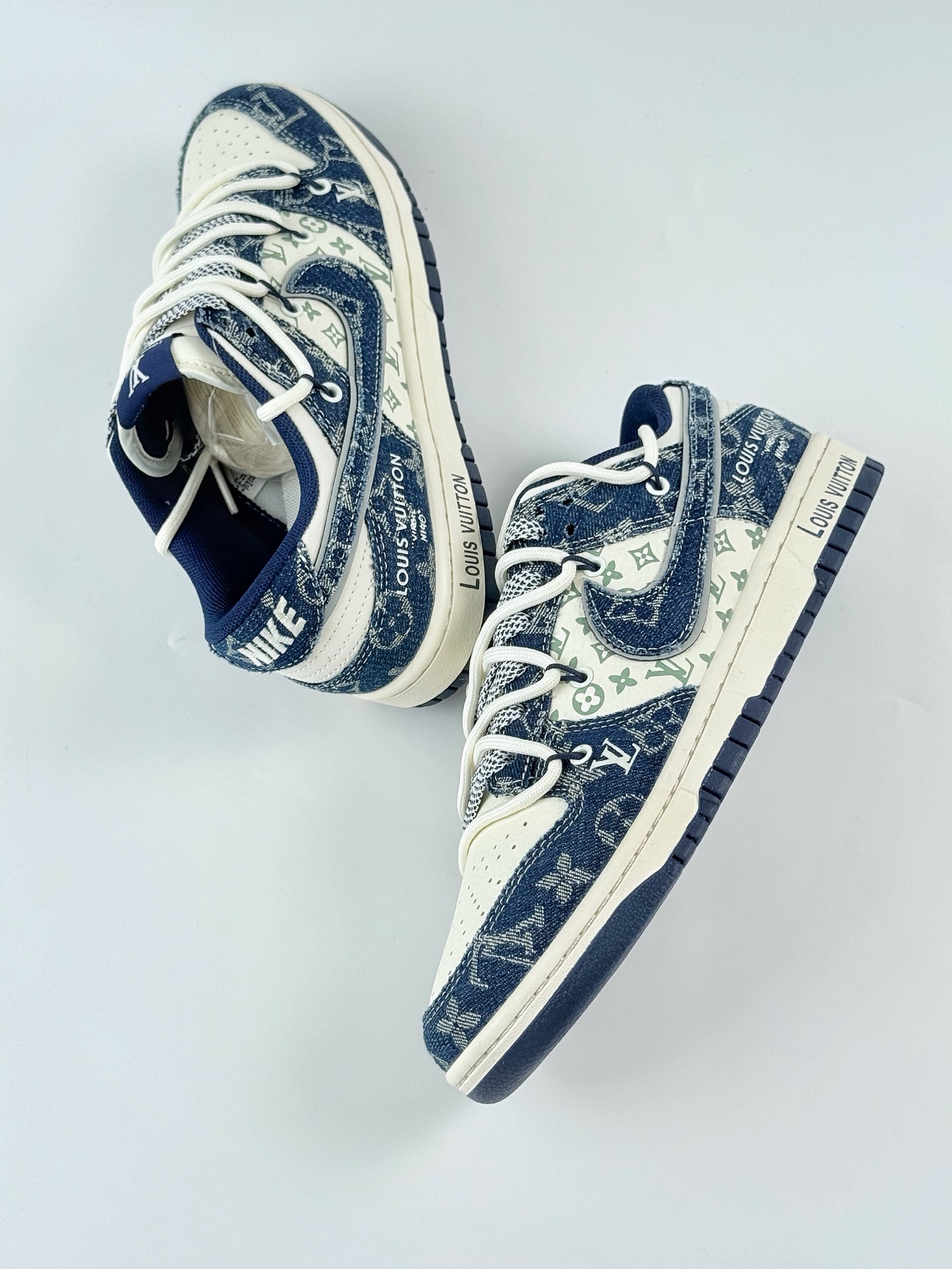 Nike SB Dunk Low x Louis Vuitton 蓝白牛仔绑带满天星 YX5066-321