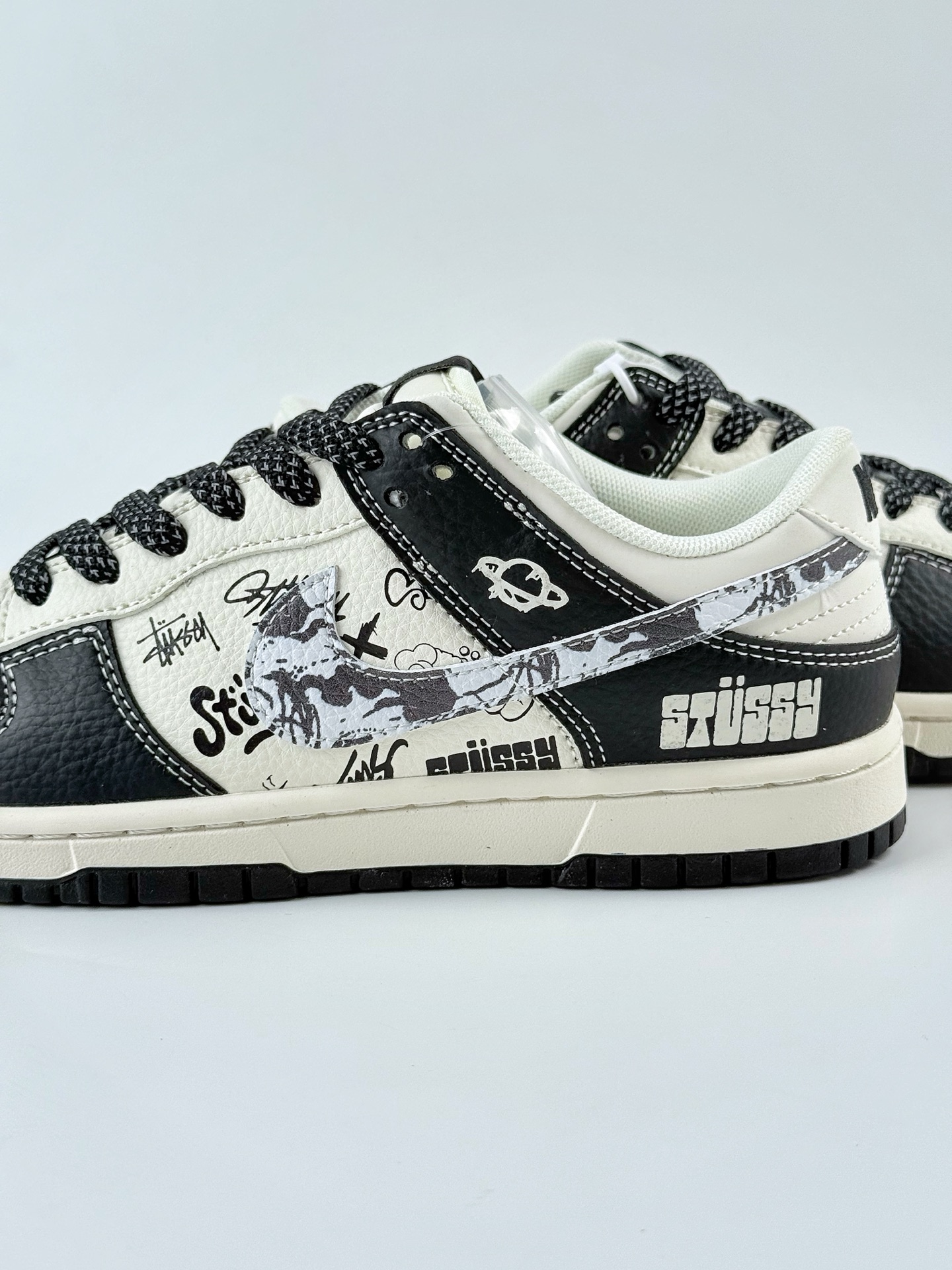 Nike SB Dunk Low x Stussy 黑白小钩涂鸦满天星 XS6089-590