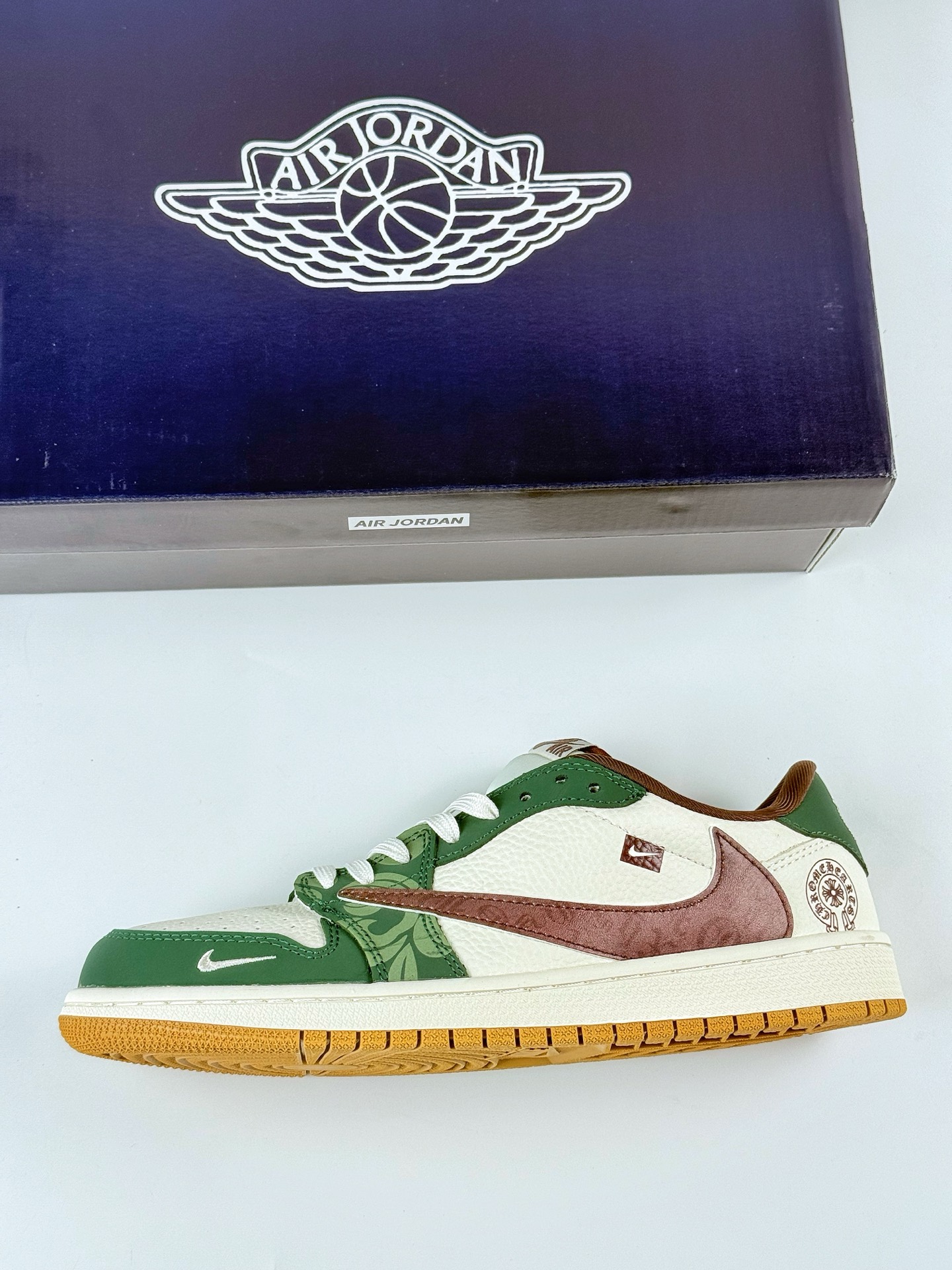Travis Scott x Nike Air Jordan 1 Low x Chrome Hearts Air Jordan 1 Low 反转绿白棕小钩倒钩 XS2024-044
