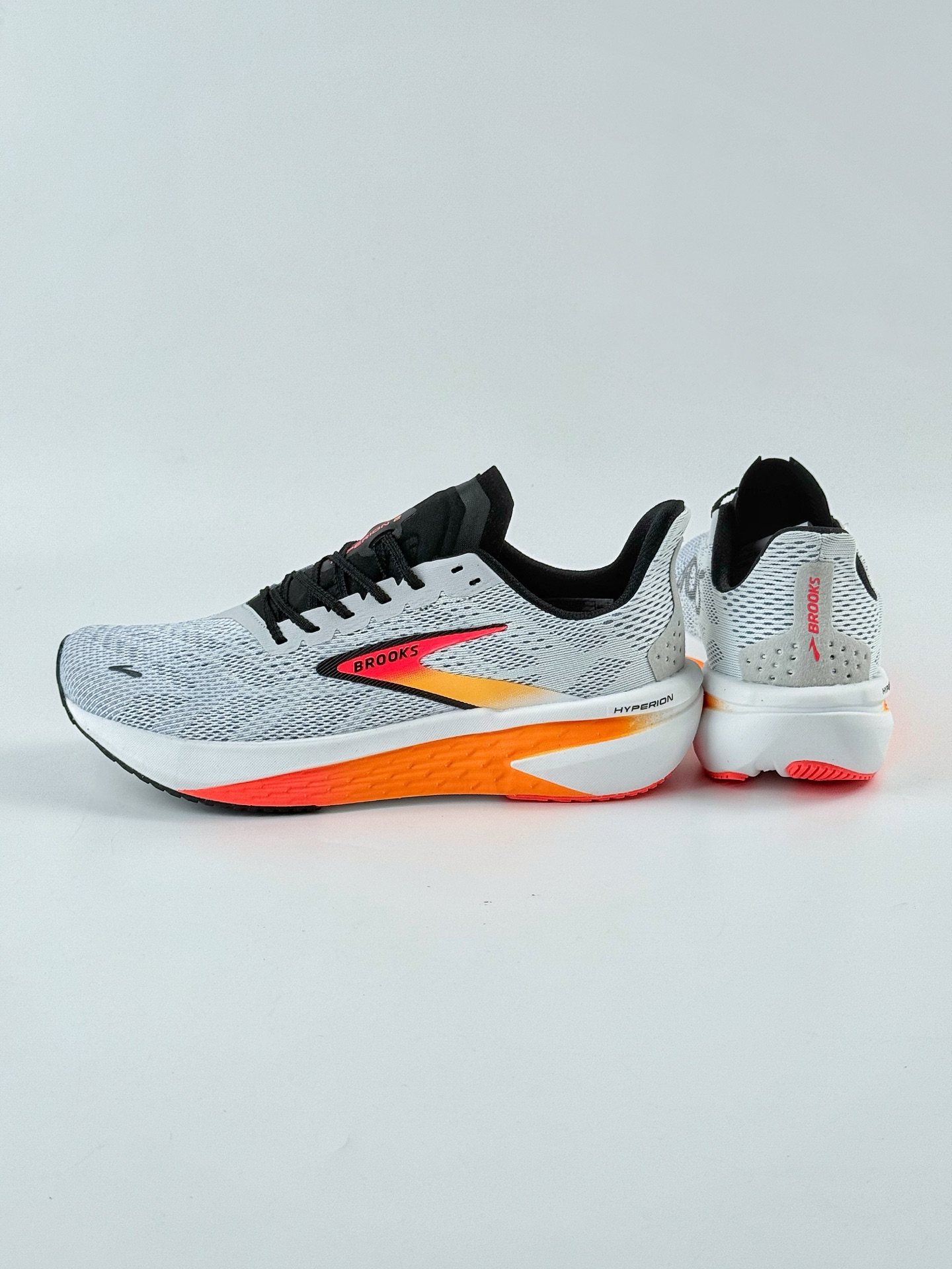 Brooks Hyperion Max 2 布鲁克斯 烈风2系列低帮透气缓震支撑休闲运动慢跑鞋 110434 1D 443