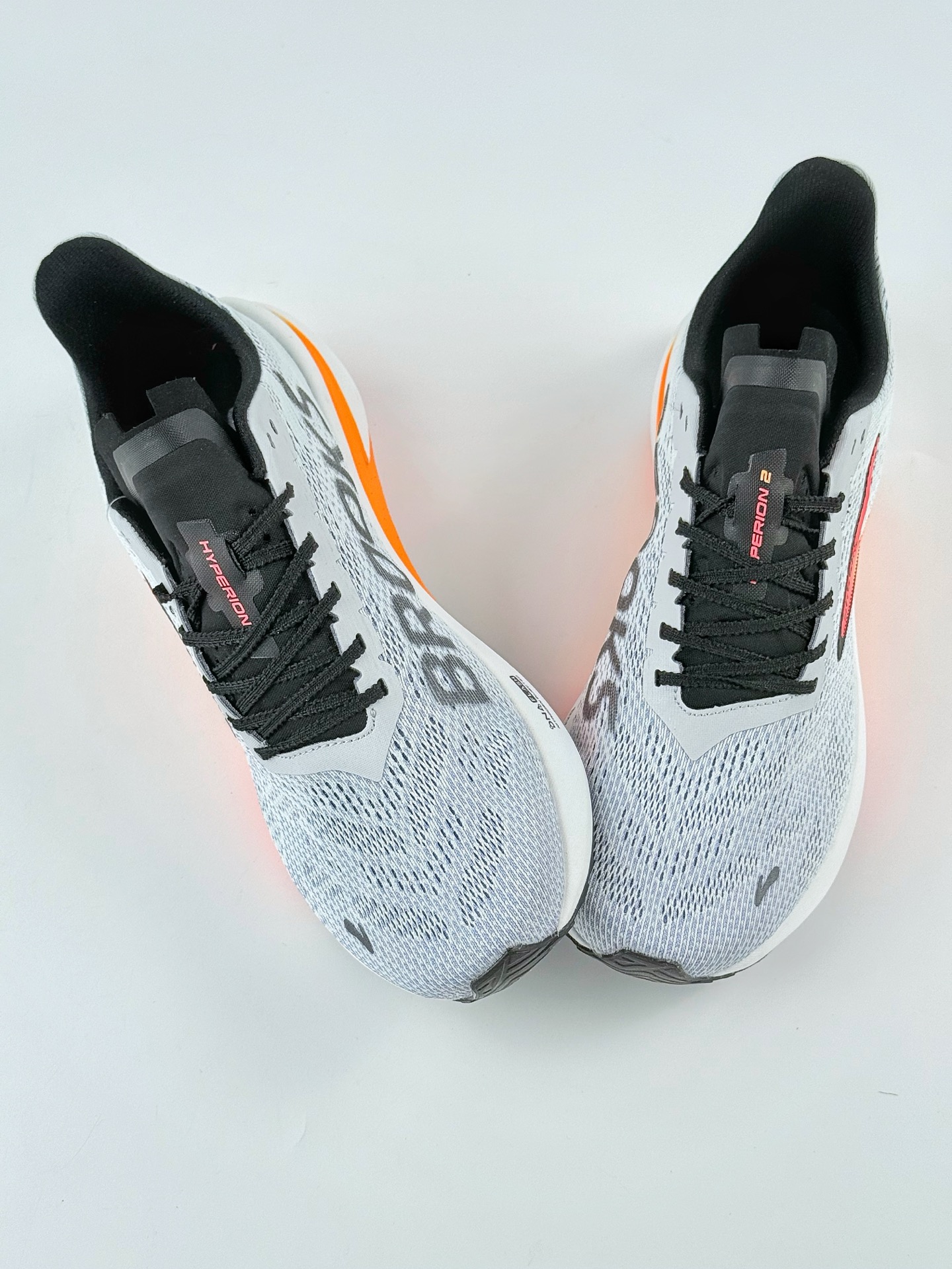 Brooks Hyperion Max 2 布鲁克斯 烈风2系列低帮透气缓震支撑休闲运动慢跑鞋 110434 1D 443