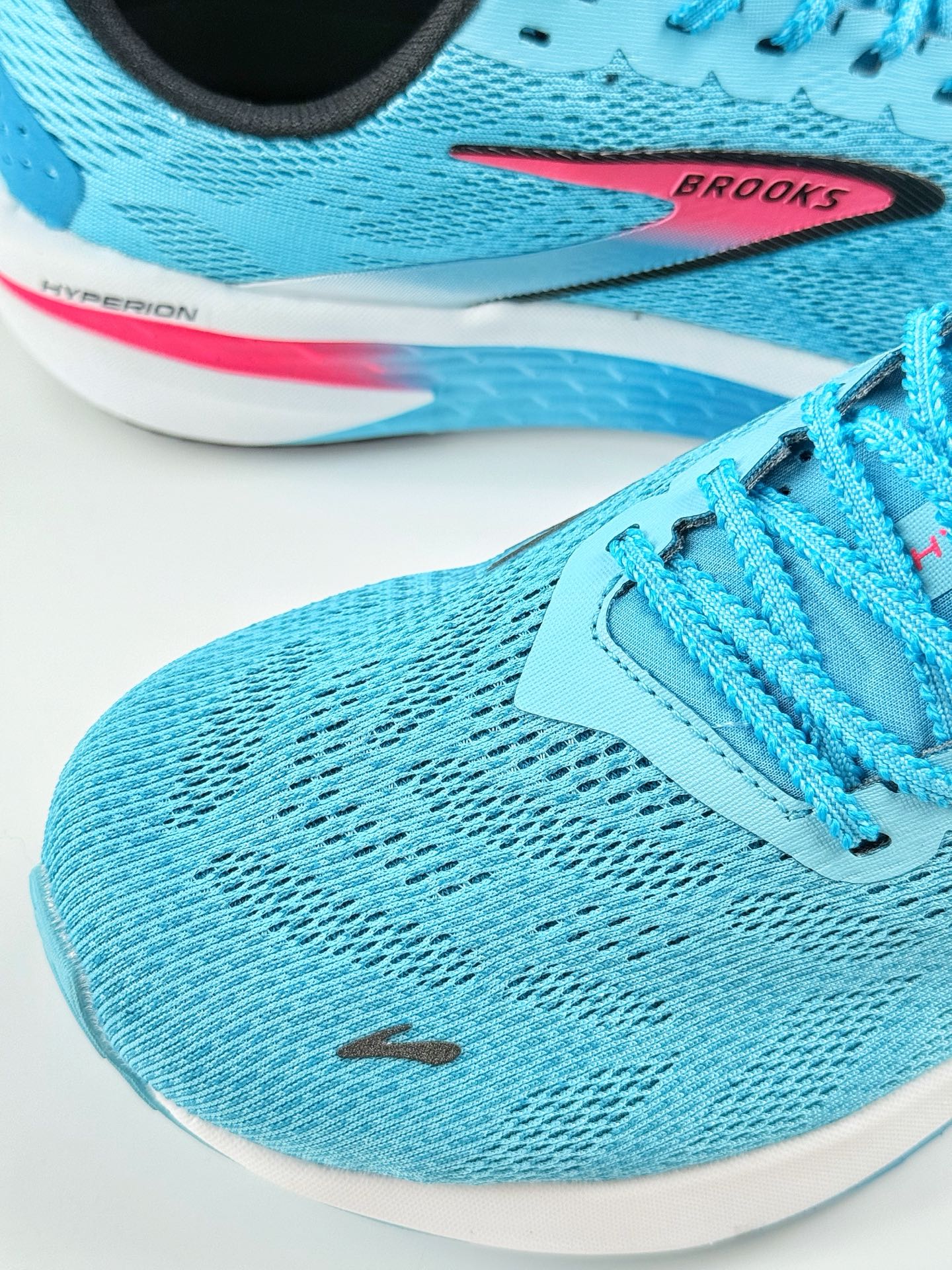 Brooks Hyperion Max 2 布鲁克斯 烈风2系列低帮透气缓震支撑休闲运动慢跑鞋 110432 1D 441