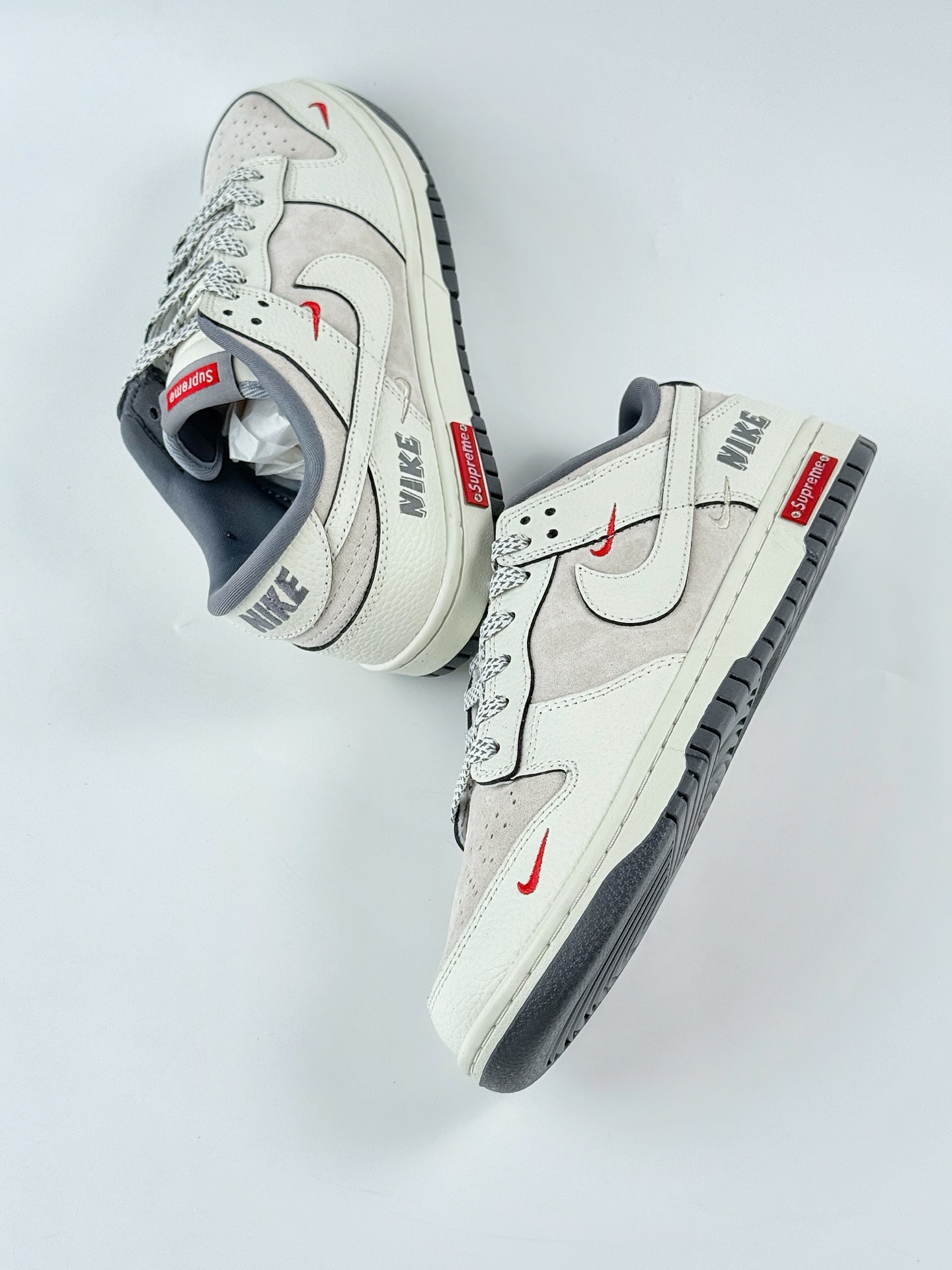 Nike SB Dunk Low x Supreme 白灰红三小钩满天星 SC9207-412