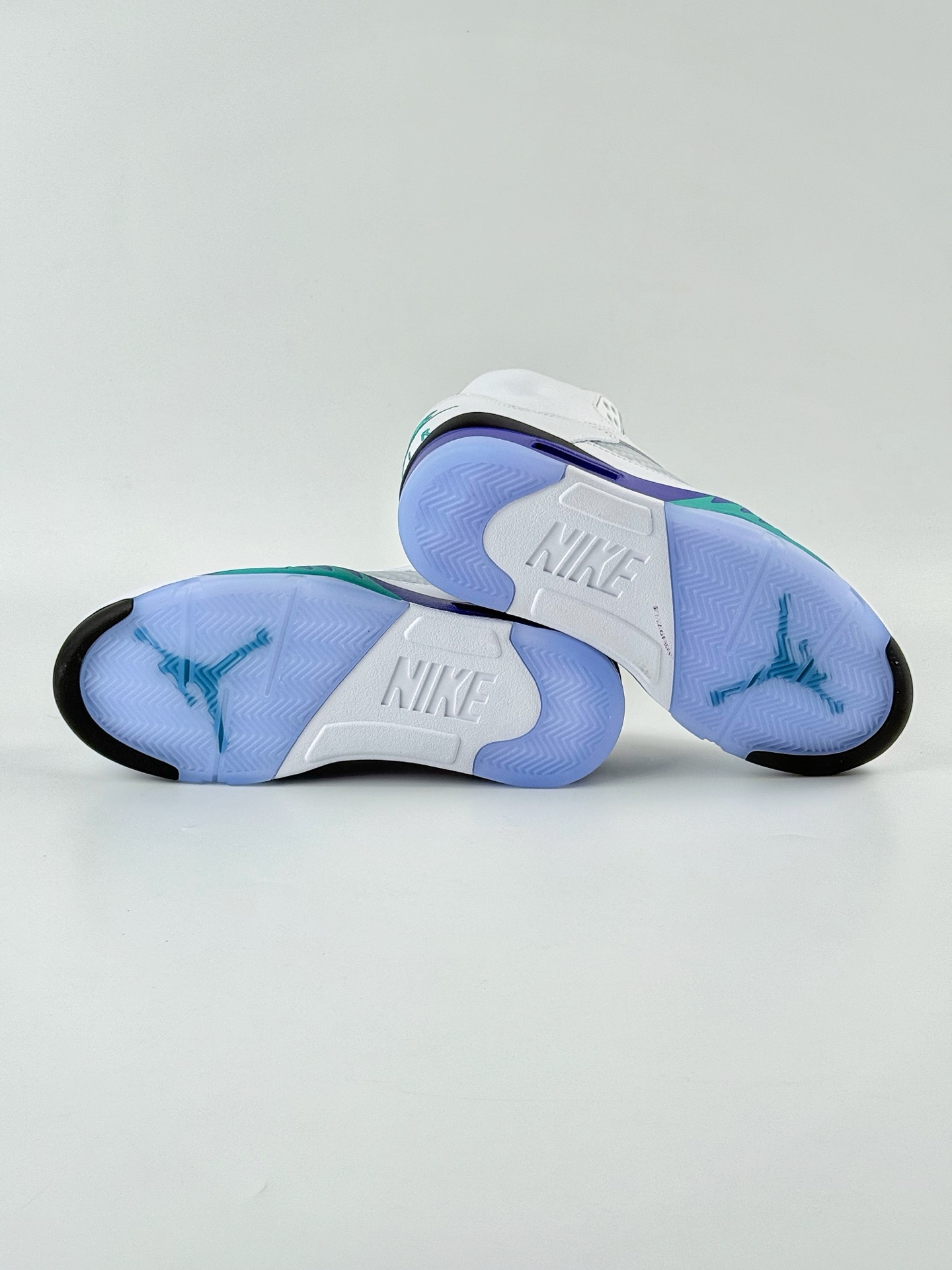 Nike Air Jordan 5 ”Grape” 白紫 HQ7978-100