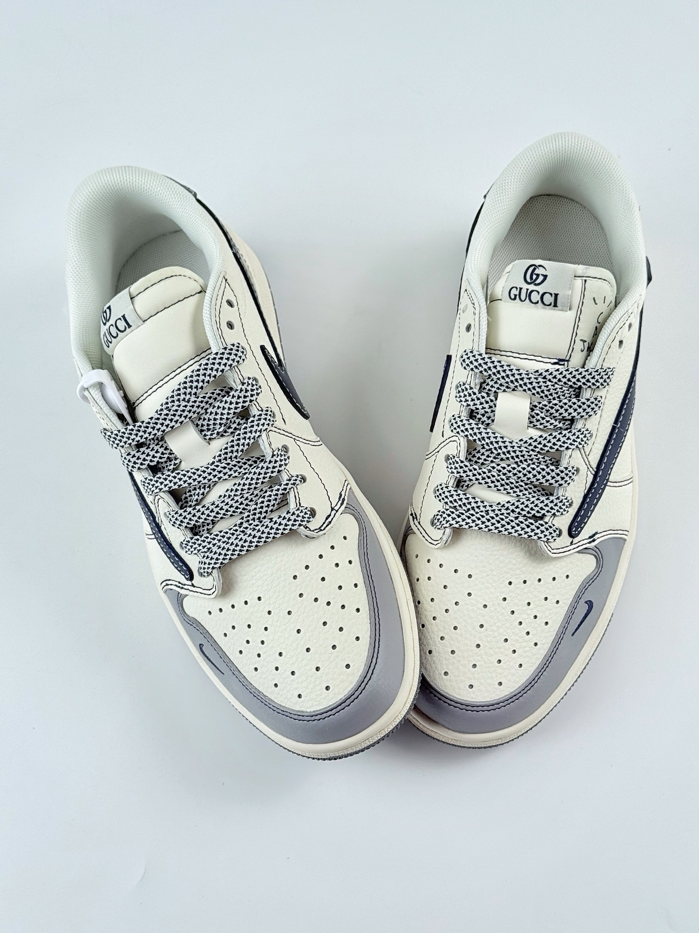 240 Travis Scott x Nike Air Jordan 1 Low x GUCCI Air Jordan 1 Low 反转灰白蓝小钩满天星倒钩 XF8698-076