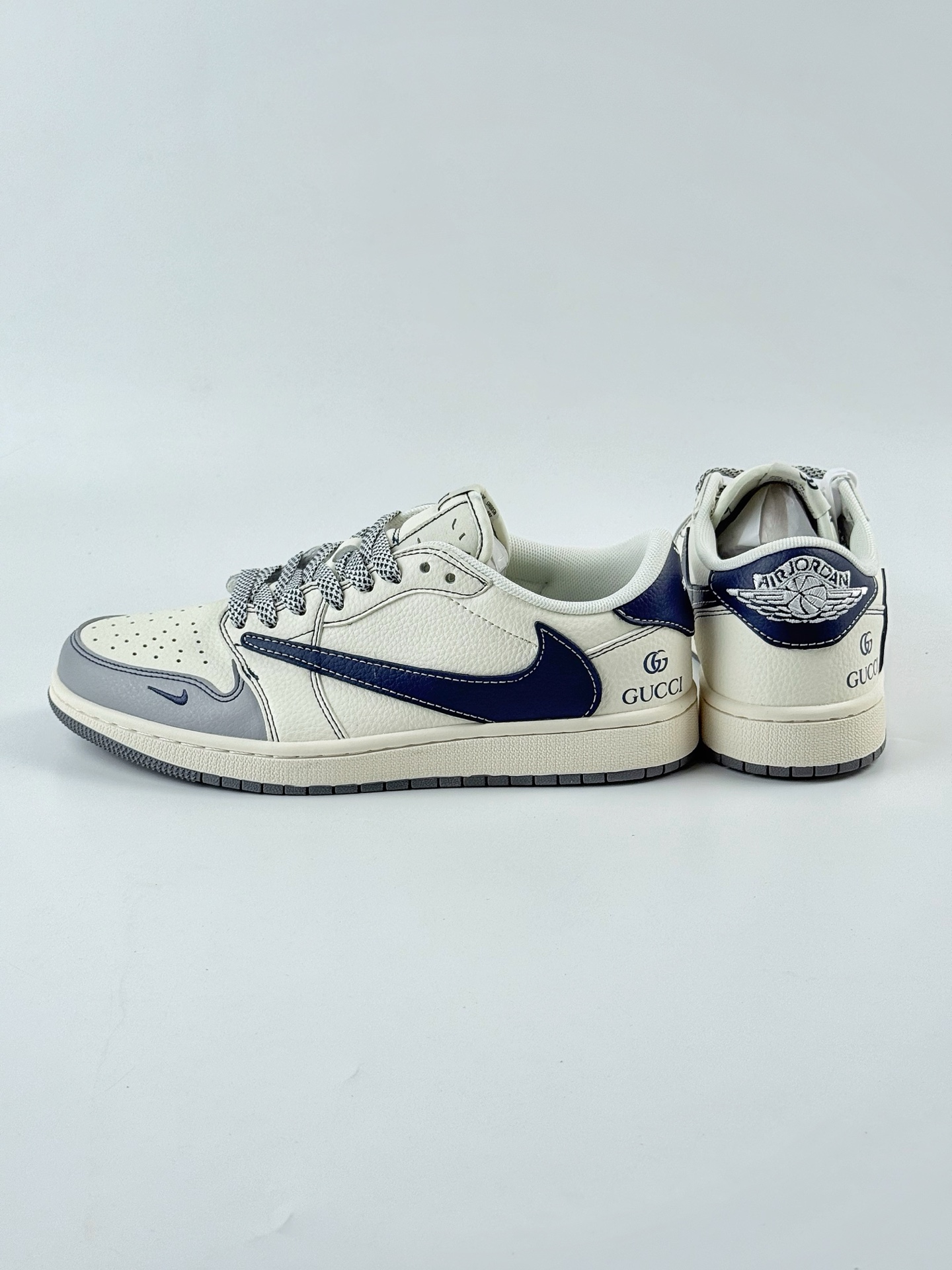240 Travis Scott x Nike Air Jordan 1 Low x GUCCI Air Jordan 1 Low 反转灰白蓝小钩满天星倒钩 XF8698-076