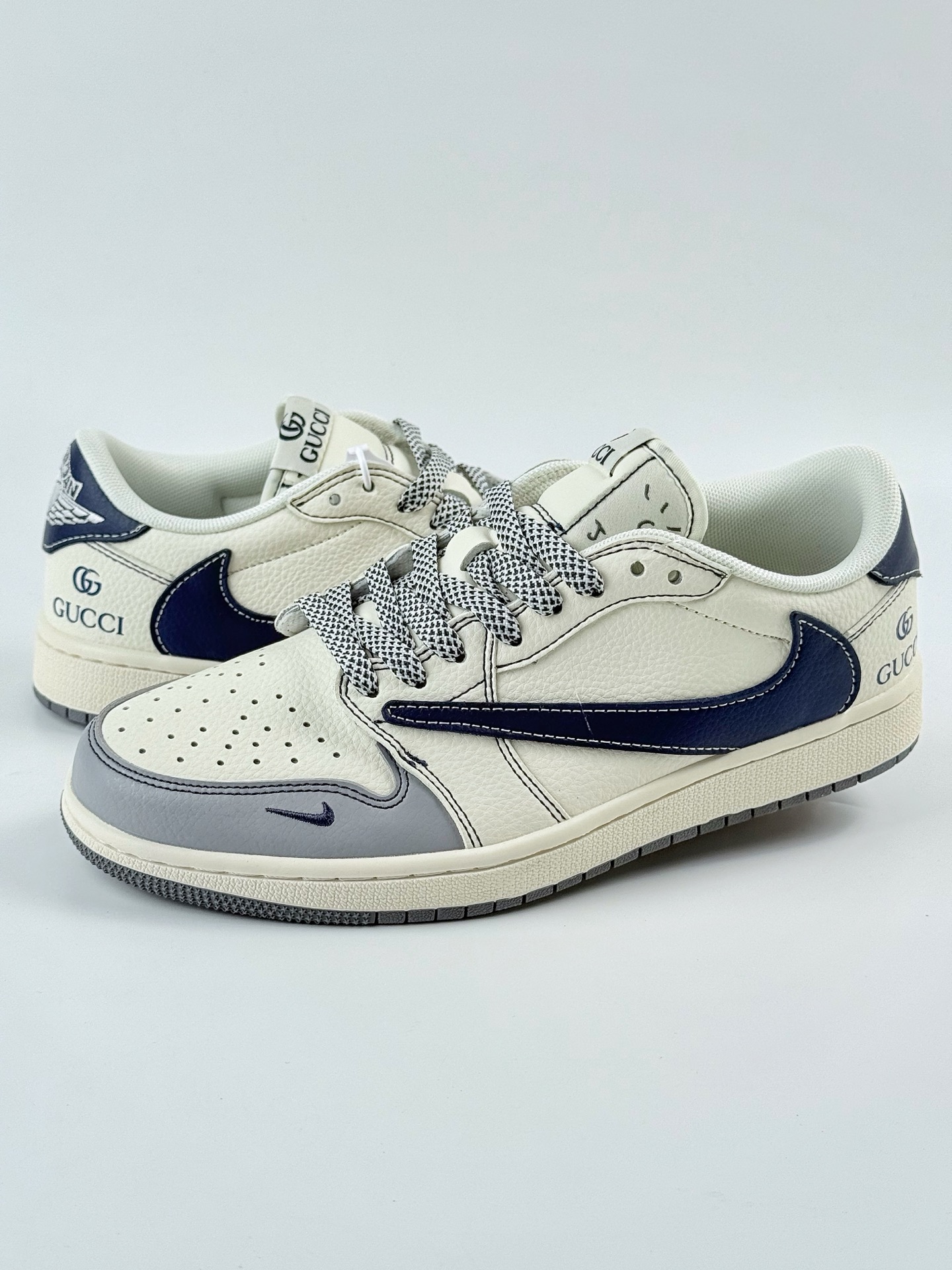 240 Travis Scott x Nike Air Jordan 1 Low x GUCCI Air Jordan 1 Low 反转灰白蓝小钩满天星倒钩 XF8698-076