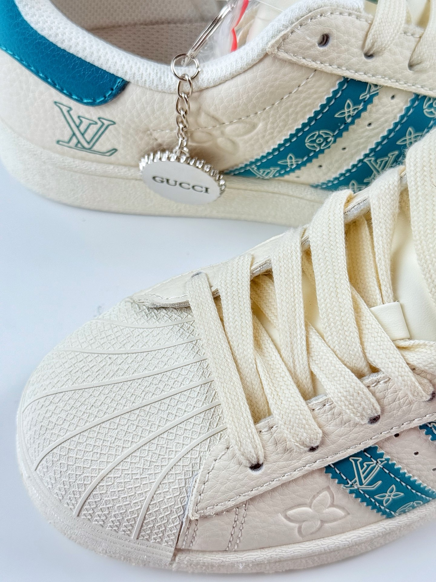 220 AD Originals Superstar x Louis Vuitton 白青 AD0001