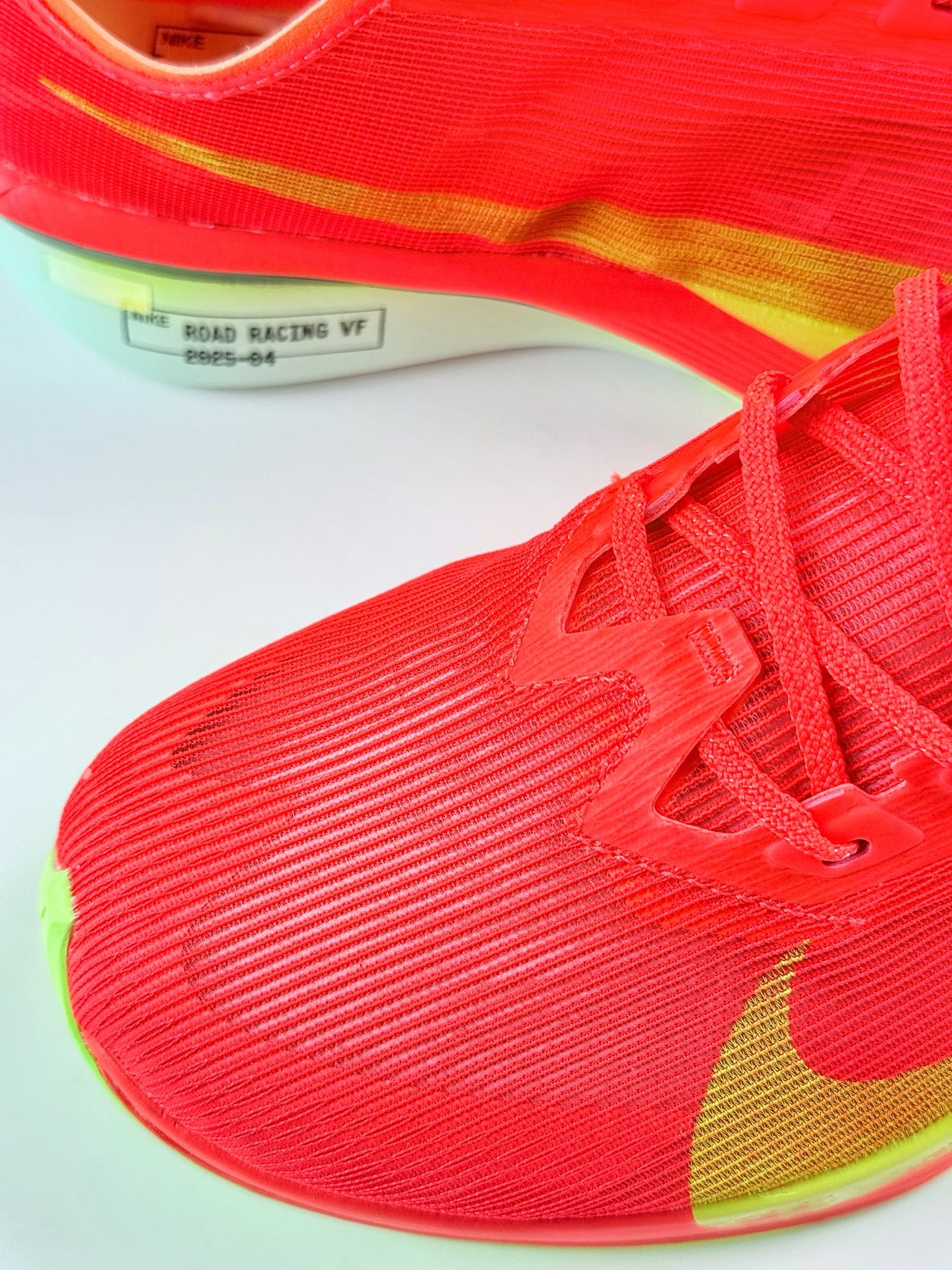 240 Nike Air Zoom VaporFly Next 4% 减震马拉松跑步鞋 HF6414-600