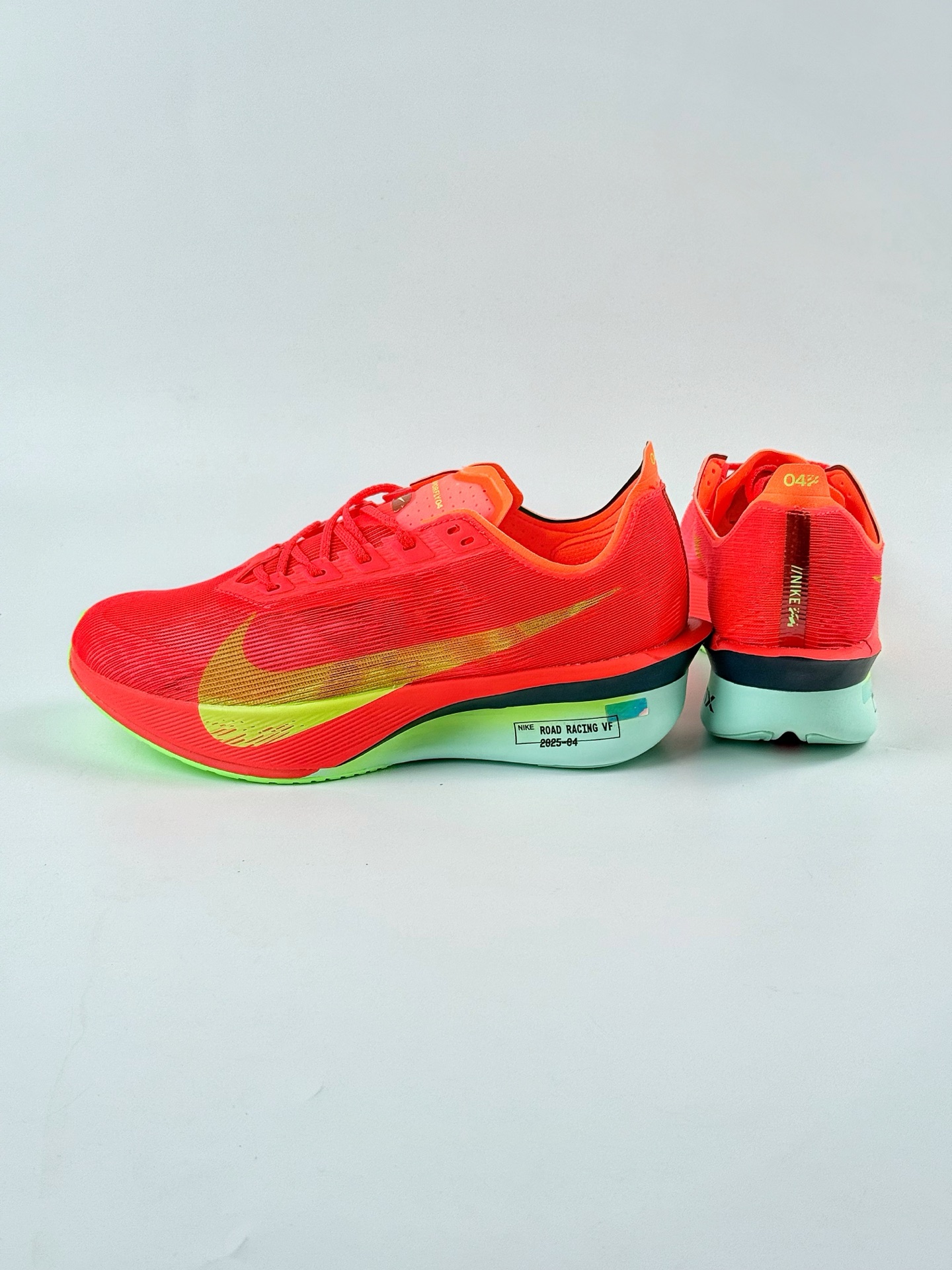 240 Nike Air Zoom VaporFly Next 4% 减震马拉松跑步鞋 HF6414-600