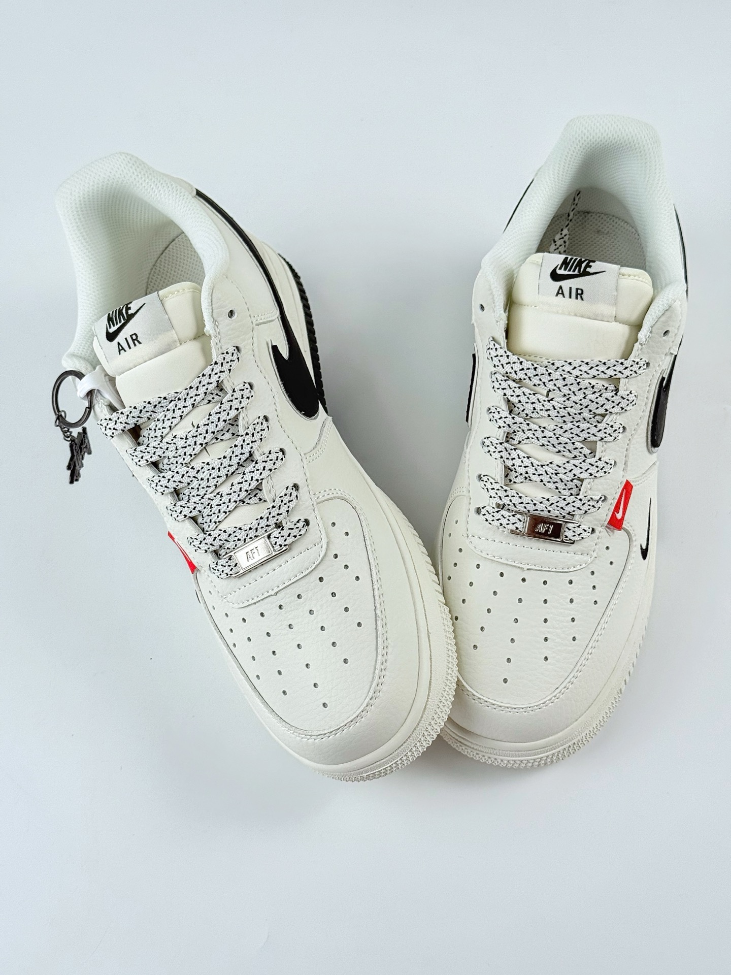 260 Nike Air Force 1 Low 07 x Stussy 白黑小钩满天星 CS5288-010