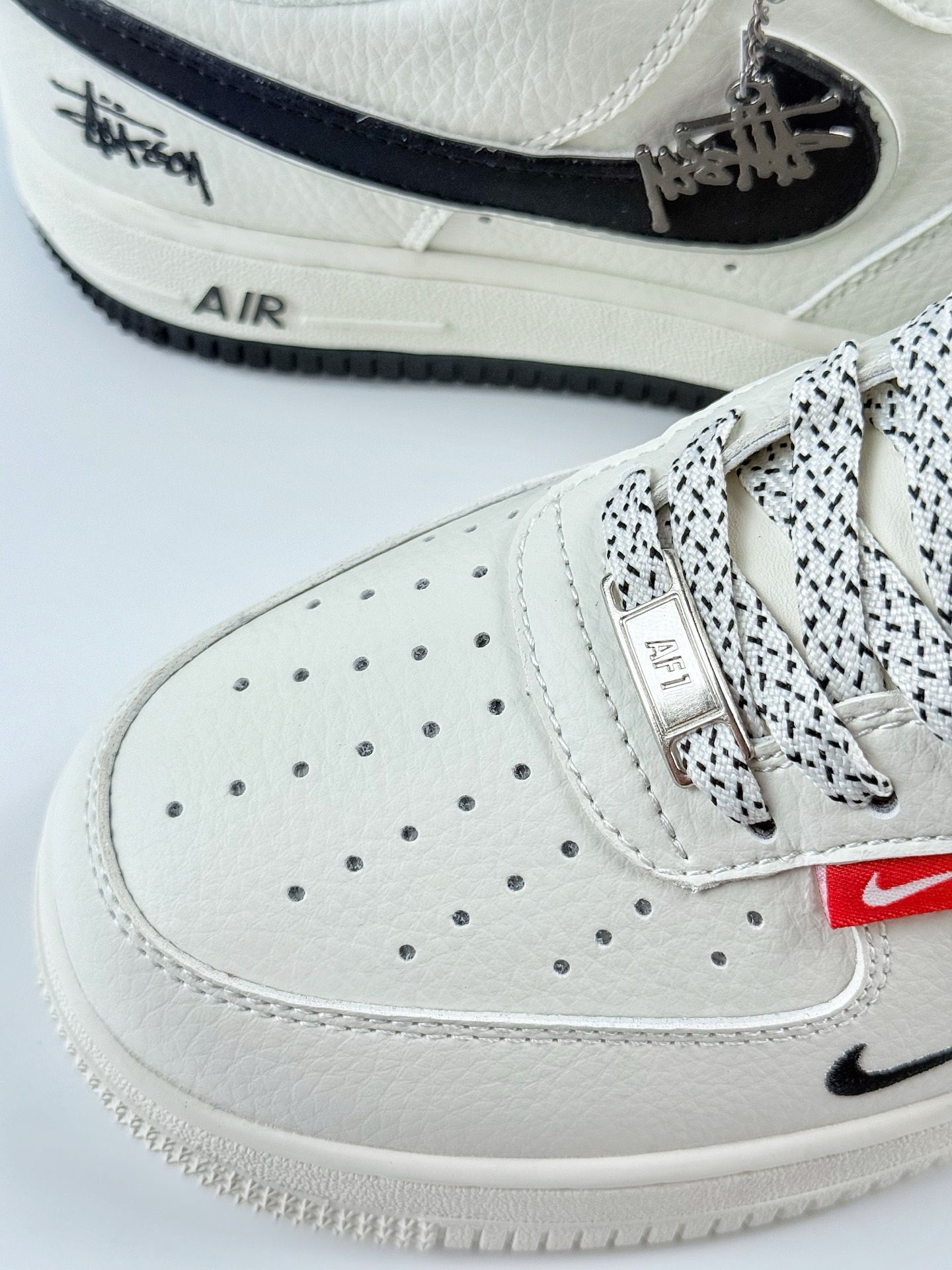 260 Nike Air Force 1 Low 07 x Stussy 白黑小钩满天星 CS5288-010