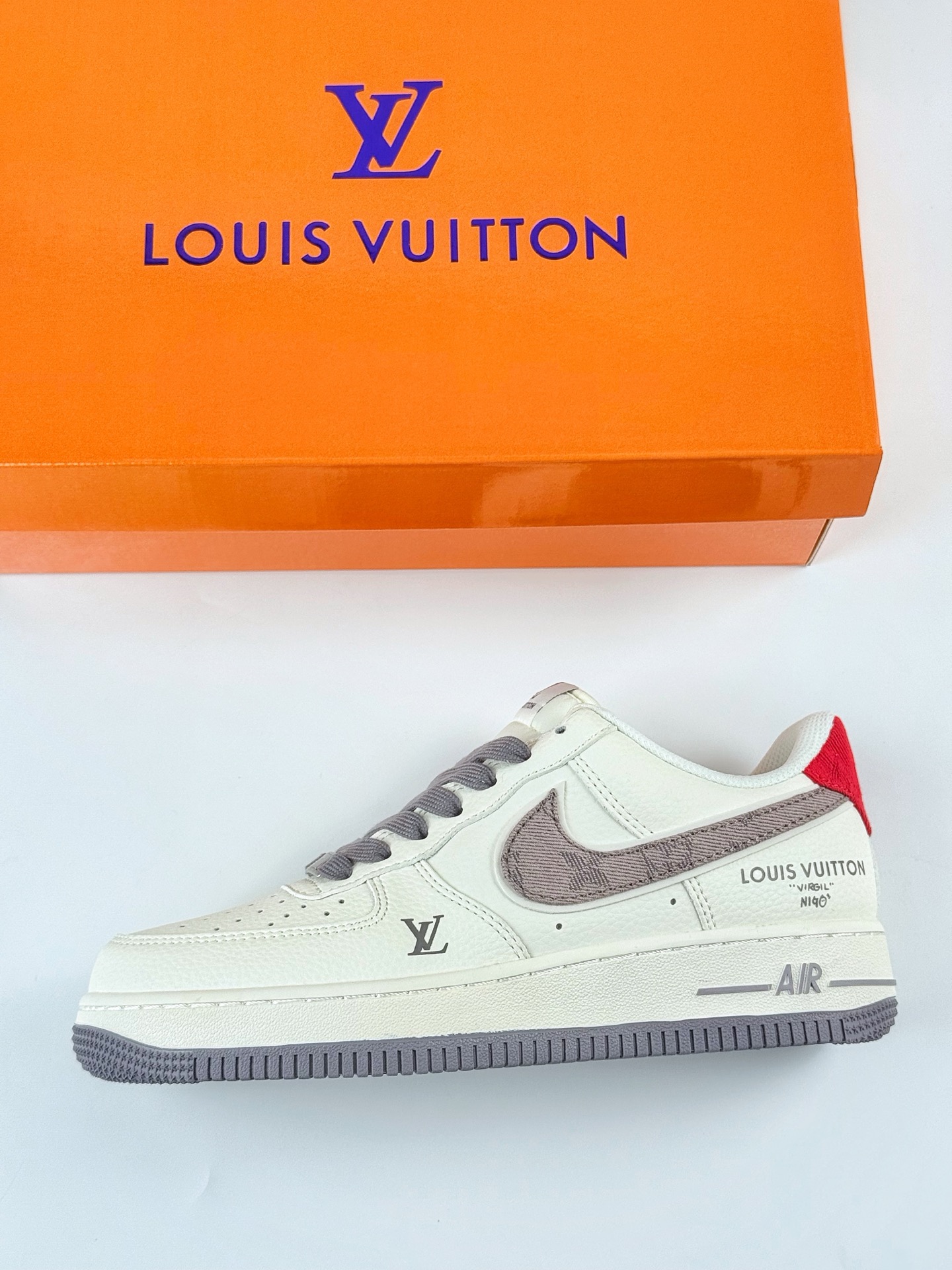 260 Nike Air Force 1 Low 07 x Louis Vuitton 白棕红 XX3168-136