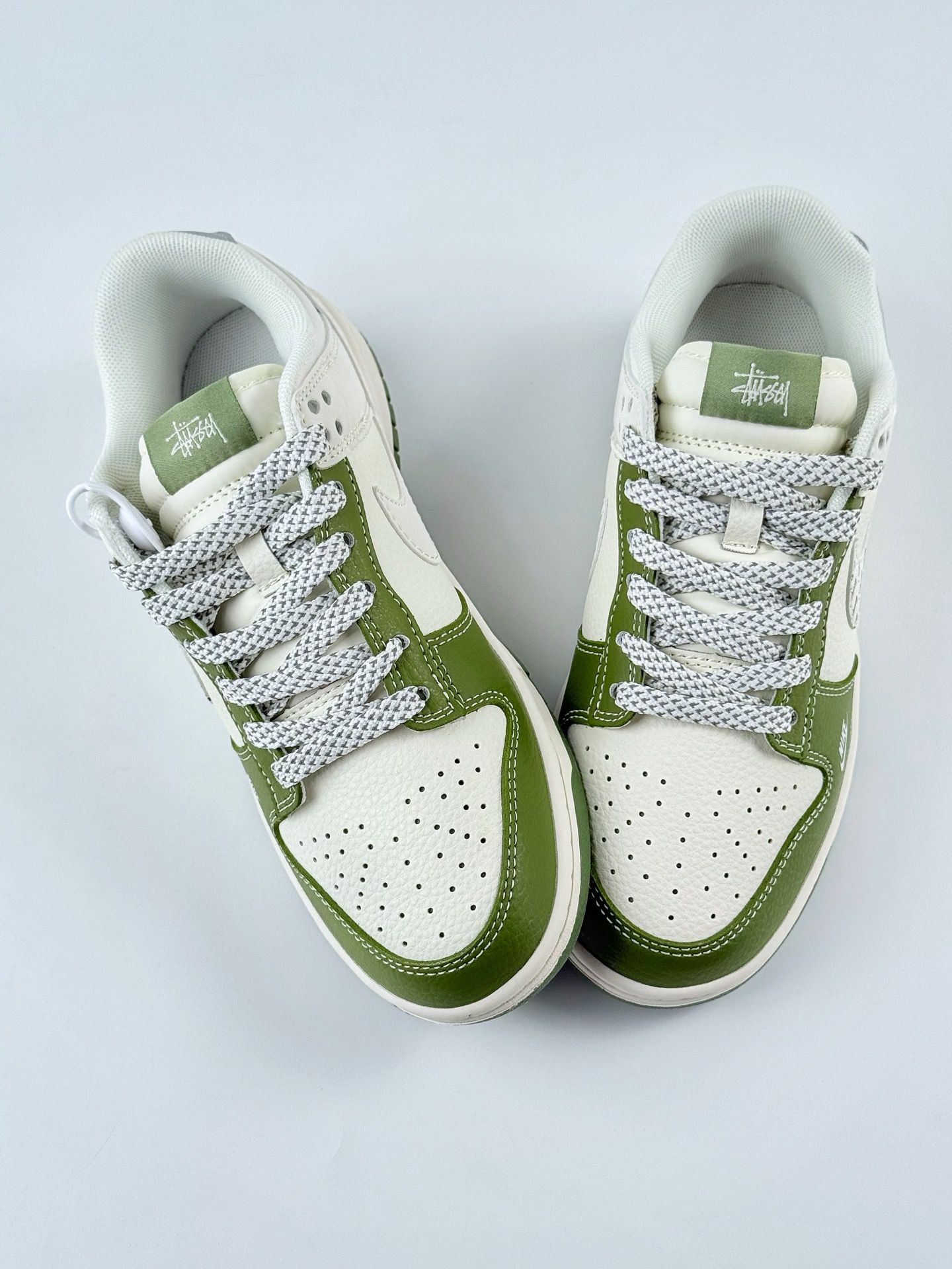 280 Nike SB Dunk Low x Stussy 绿白灰满天星 XS6089-592