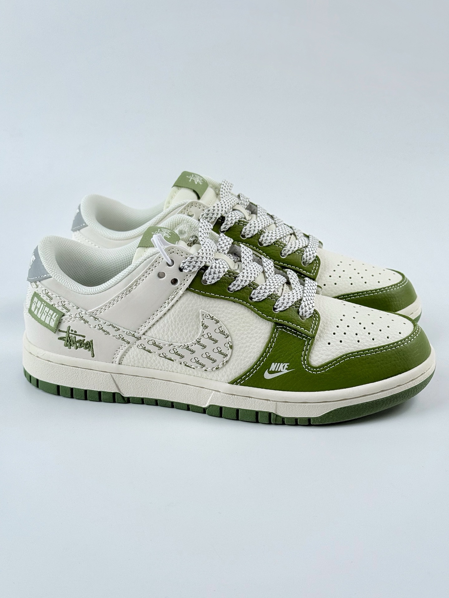 280 Nike SB Dunk Low x Stussy 绿白灰满天星 XS6089-592