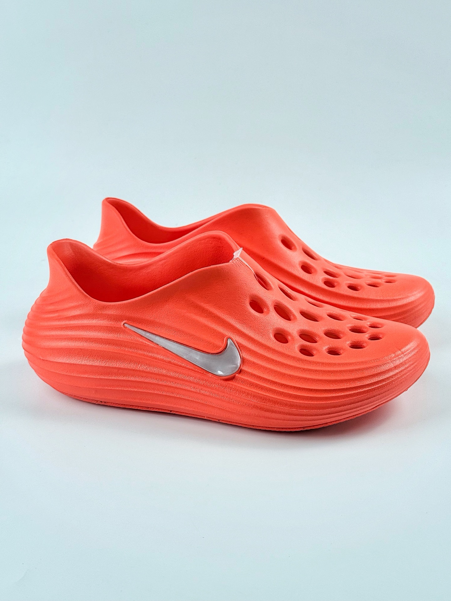 120 Nike ReactX Rejuven8 Light Orewood Brown 舒适百搭 NK洞洞鞋 红灰色 HV5060-800