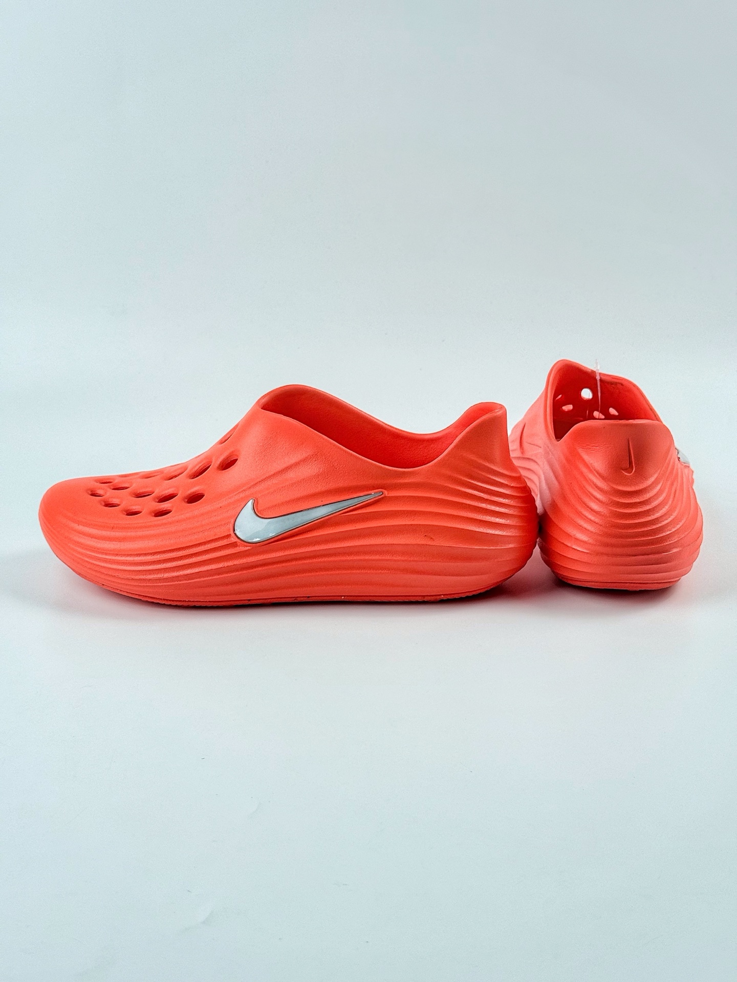 120 Nike ReactX Rejuven8 Light Orewood Brown 舒适百搭 NK洞洞鞋 红灰色 HV5060-800