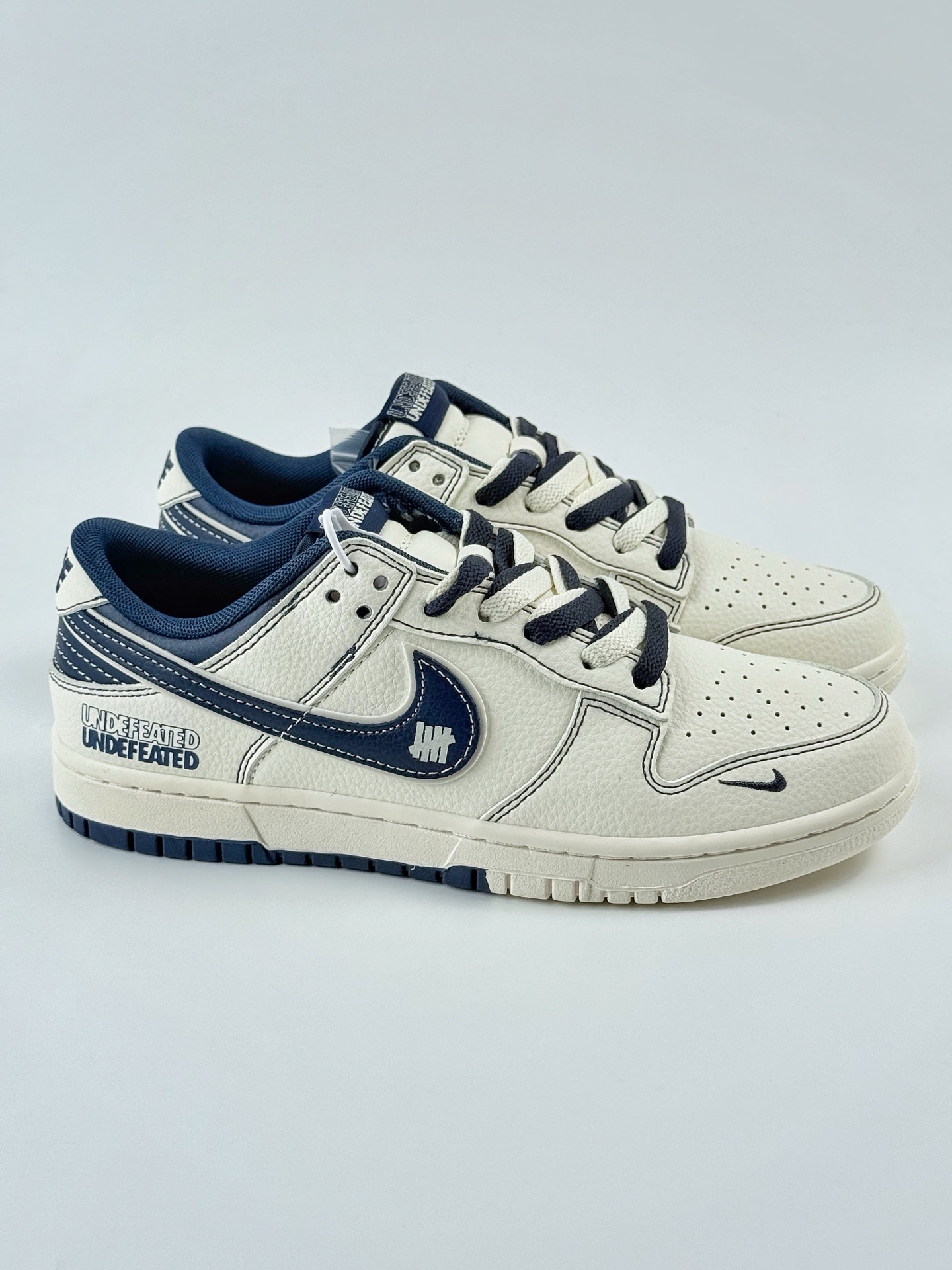 240 Nike SB Dunk Low x UNDEFEATED 白蓝小勾 XF8698-079