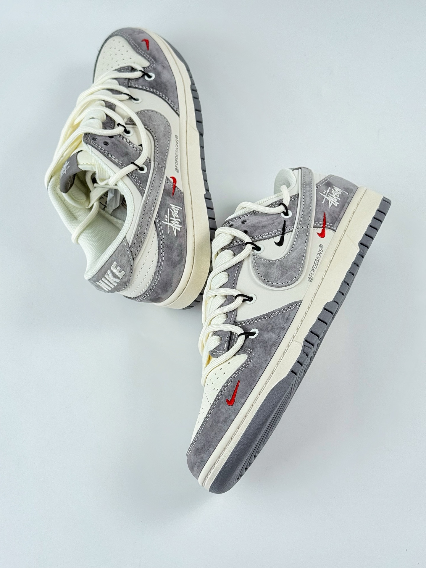 Nike SB Dunk Low x Stussy 灰白三小勾 YX5066-328
