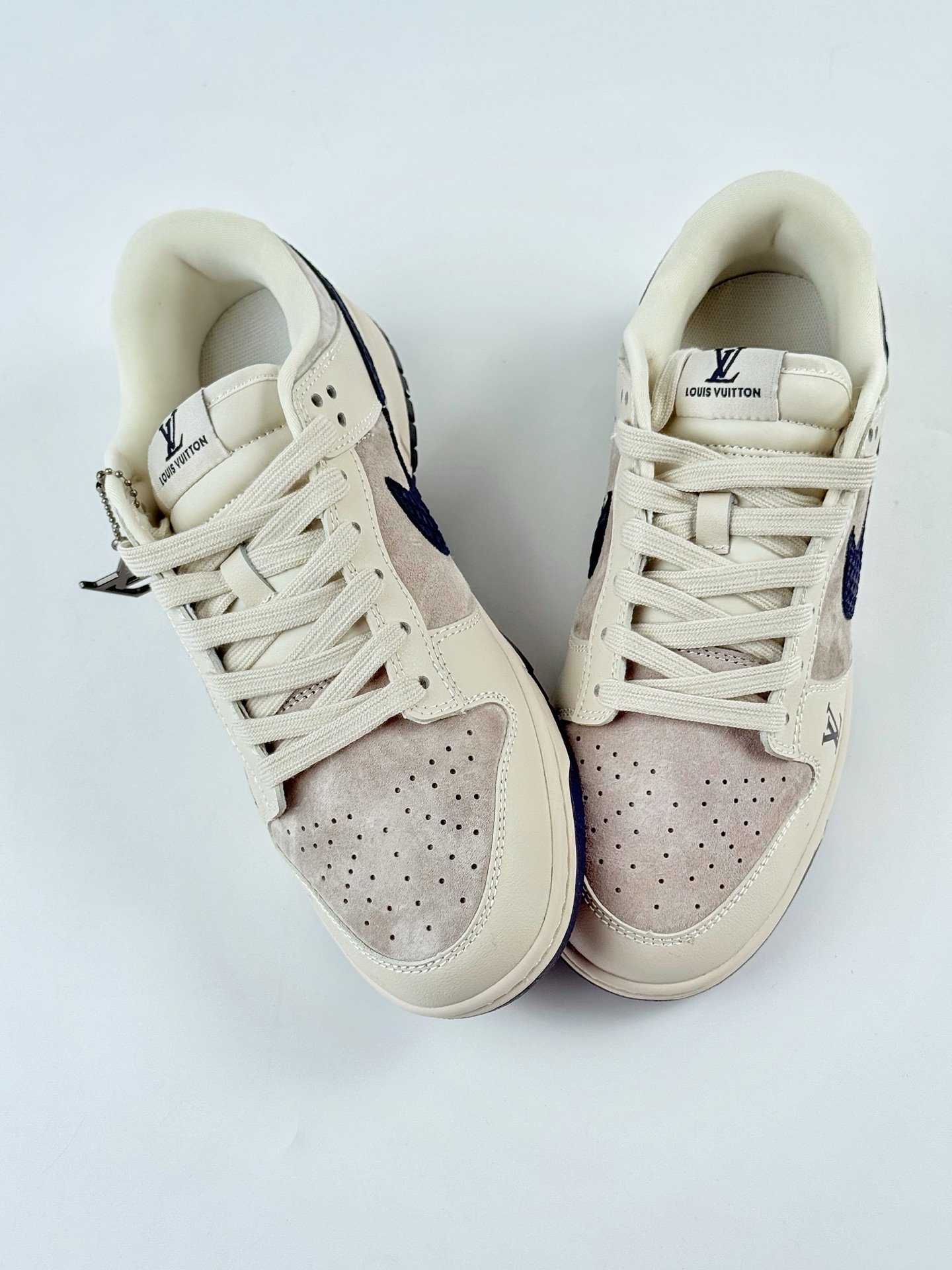 Nike SB Dunk Low x Louis Vuitton 白蓝 XX3168-122