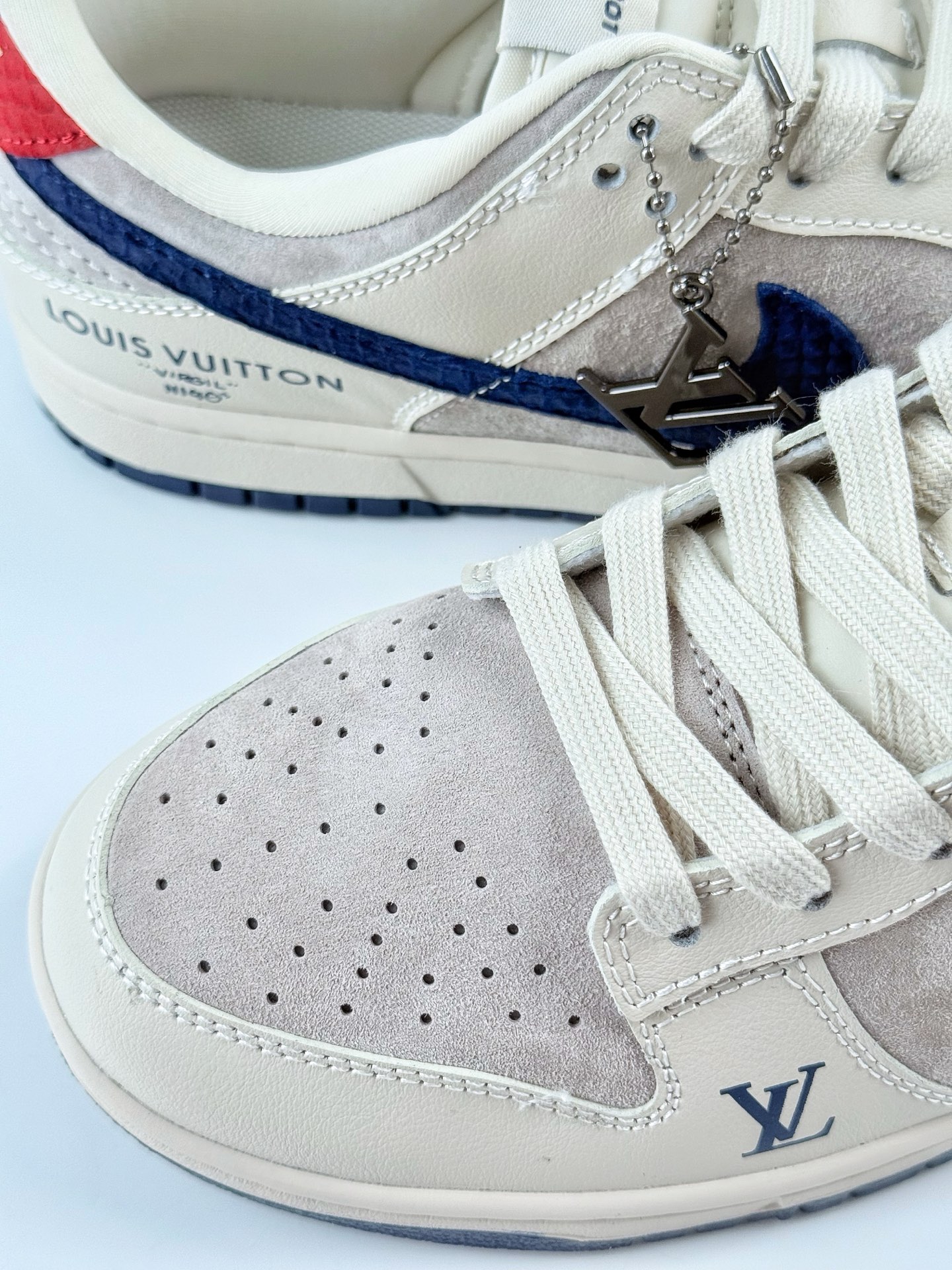 Nike SB Dunk Low x Louis Vuitton 白蓝 XX3168-122