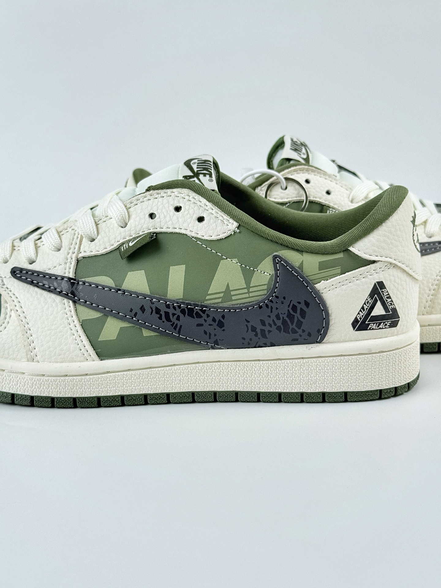 Travis Scott x Nike Air Jordan 1 Low x PALACE Air Jordan 1 Low 反转白绿小勾倒钩 XS2024-030