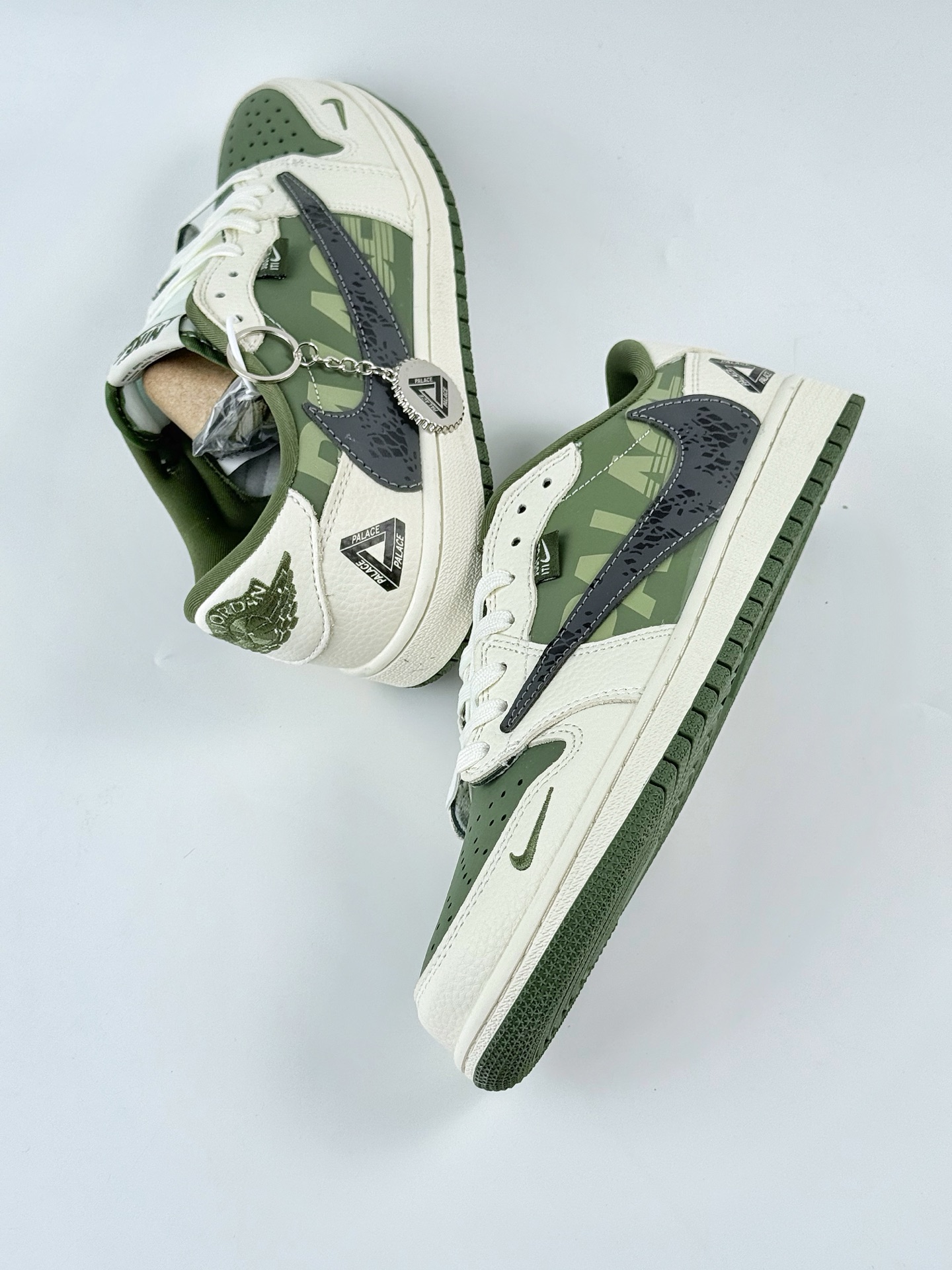 Travis Scott x Nike Air Jordan 1 Low x PALACE Air Jordan 1 Low 反转白绿小勾倒钩 XS2024-030