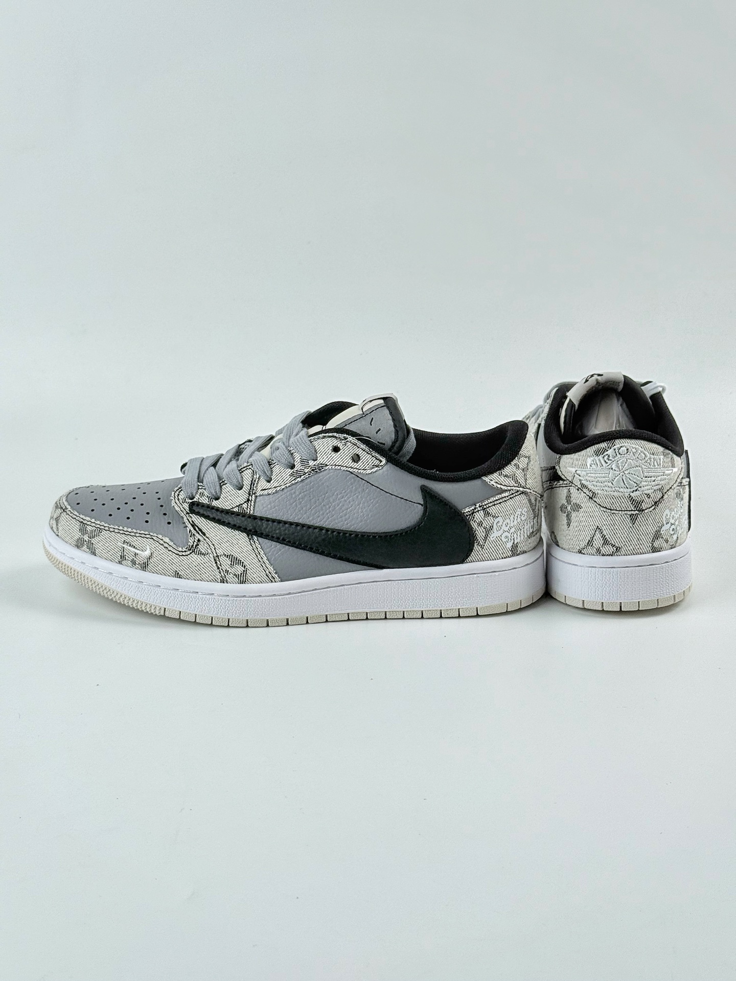Travis Scott x Nike Air Jordan 1 Low x Louis Vuitton Air Jordan 1 Low 反转米灰黑小勾倒钩 XD0798-302