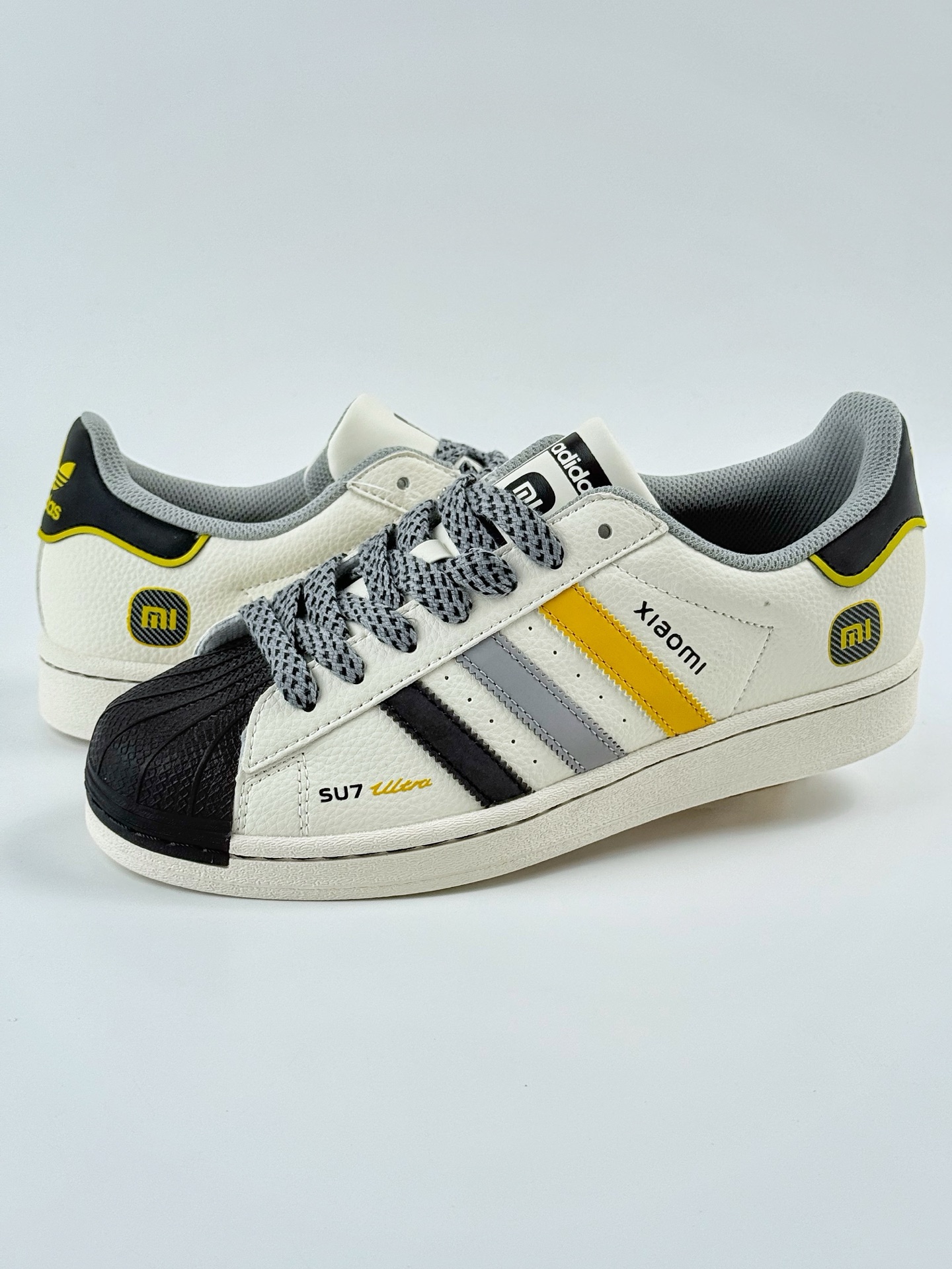 AD Originals Superstar x SU7 Ultra 82 贝壳头 白黑满天星 SD6822