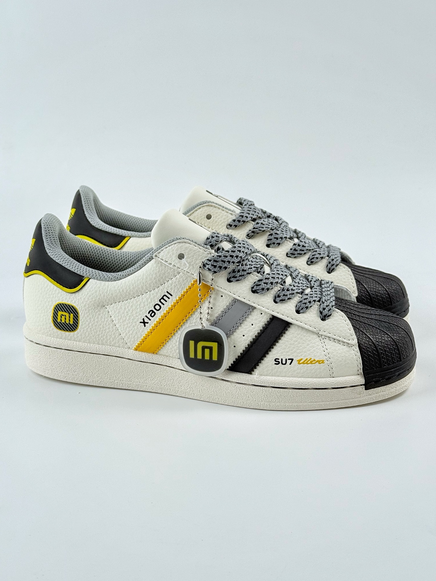 AD Originals Superstar x SU7 Ultra 82 贝壳头 白黑满天星 SD6822