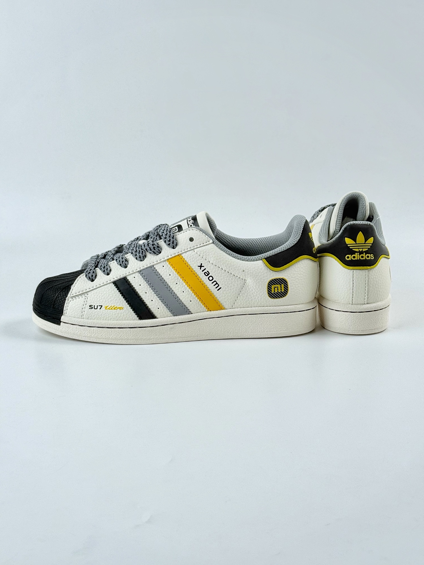 AD Originals Superstar x SU7 Ultra 82 贝壳头 白黑满天星 SD6822
