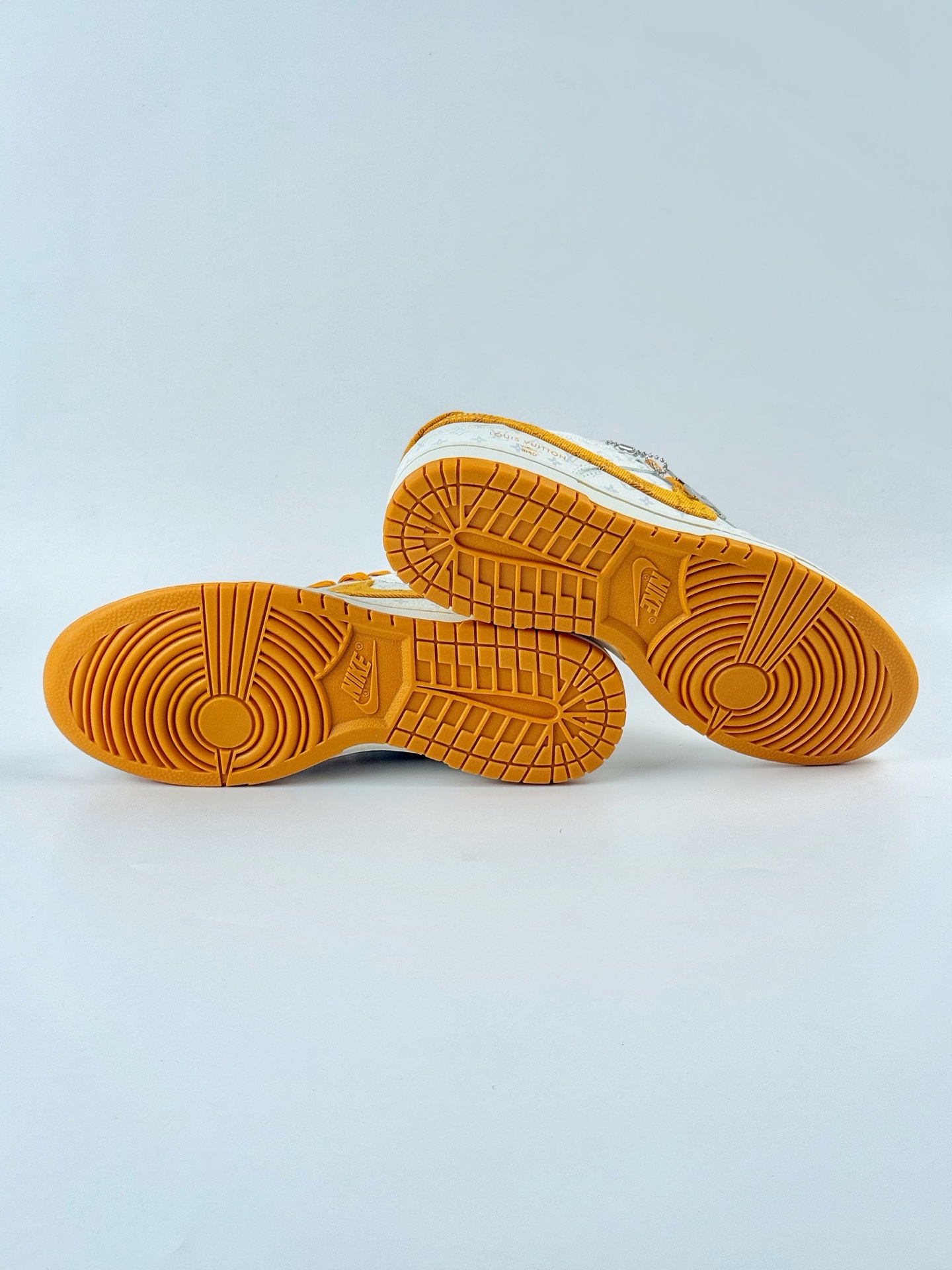 Nike SB Dunk Low x Louis Vuitton 白黄 SC9772-803