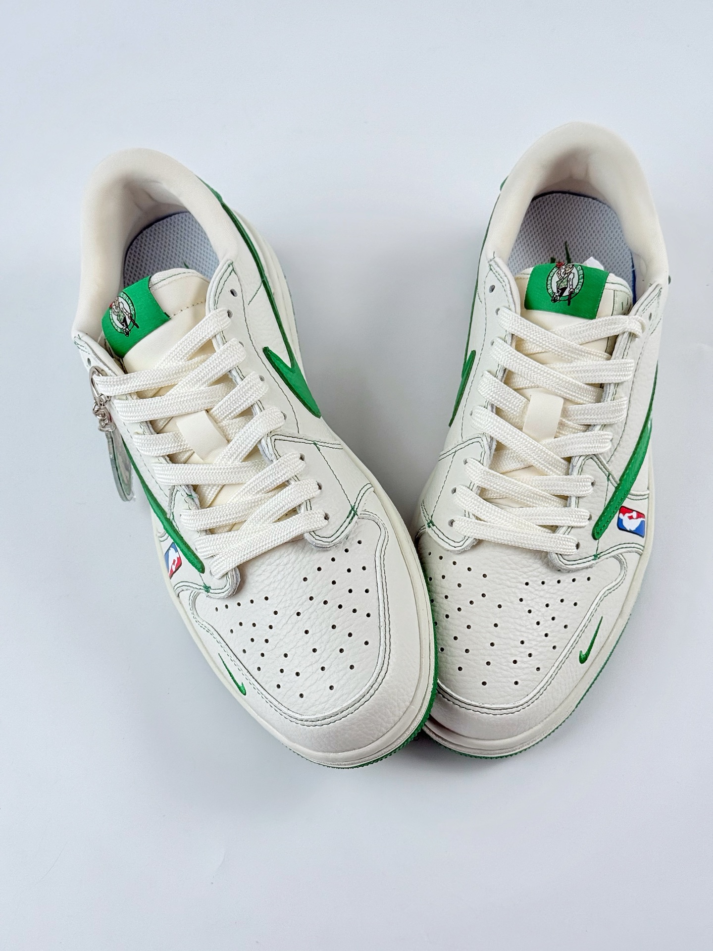 Travis Scott x Nike Air Jordan 1 Low x WARRIORS Air Jordan 1 Low 反转波士顿凯尔特人小勾倒钩 SC9207-030